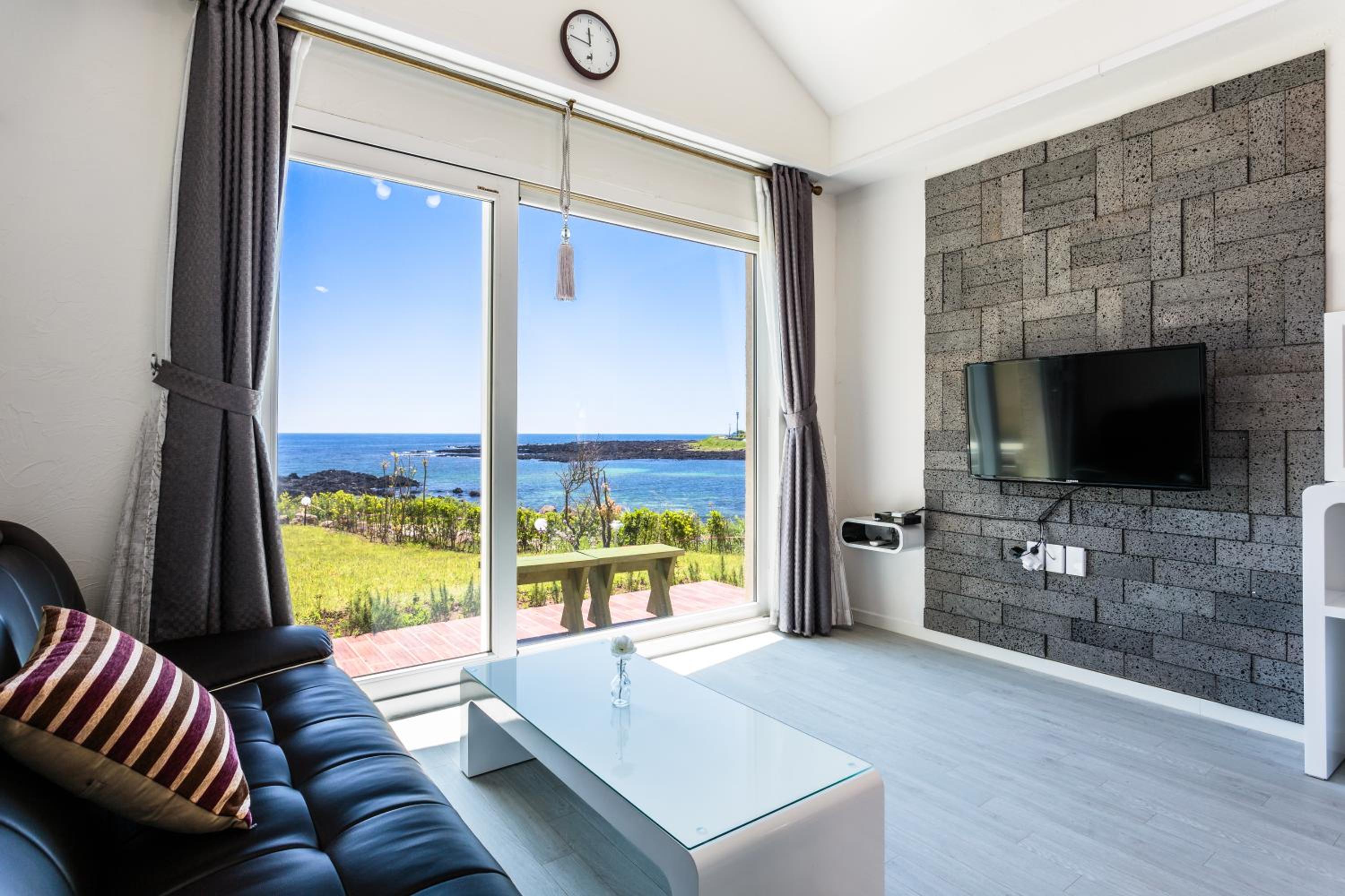 Jeju Turning point Pension