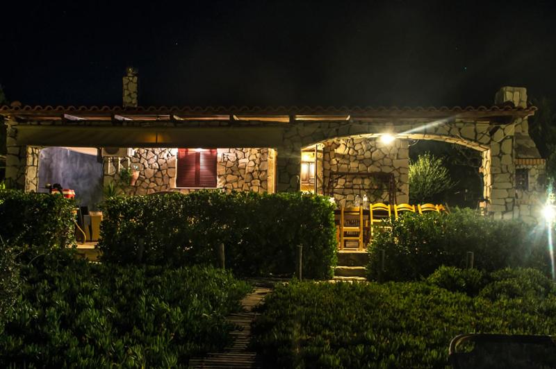 Beachhouse Kokkinos Pyrgos