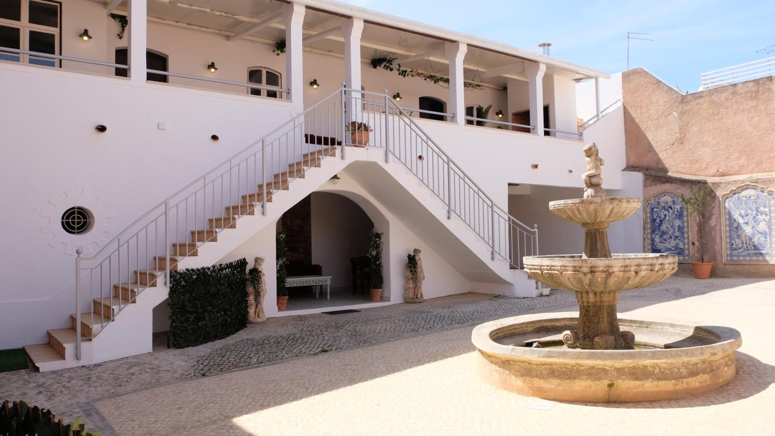 Casa das Amendoeiras
