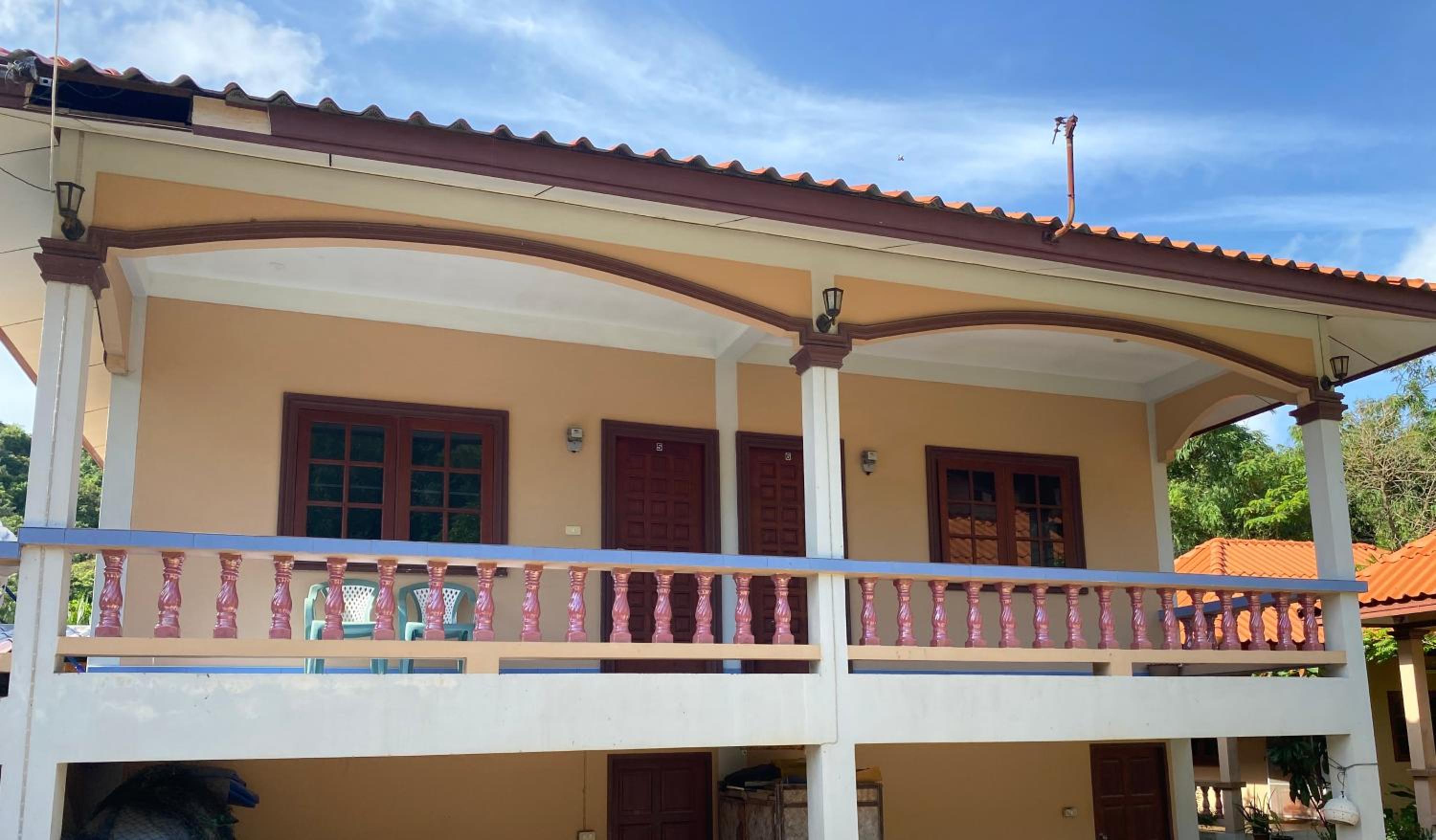 Rustic apartment at YaNui beach