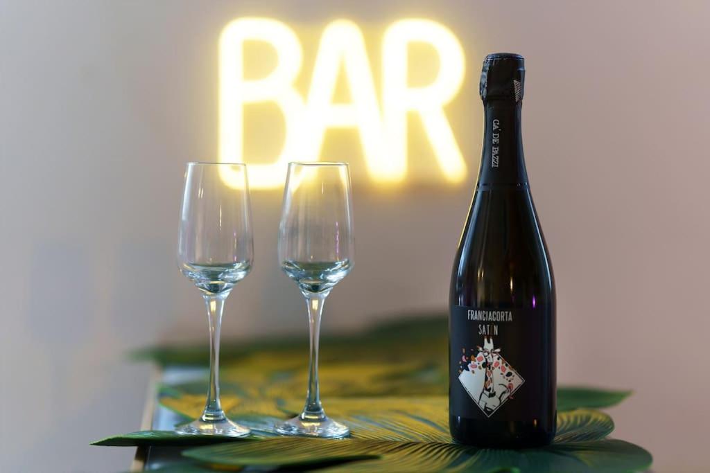 bar
