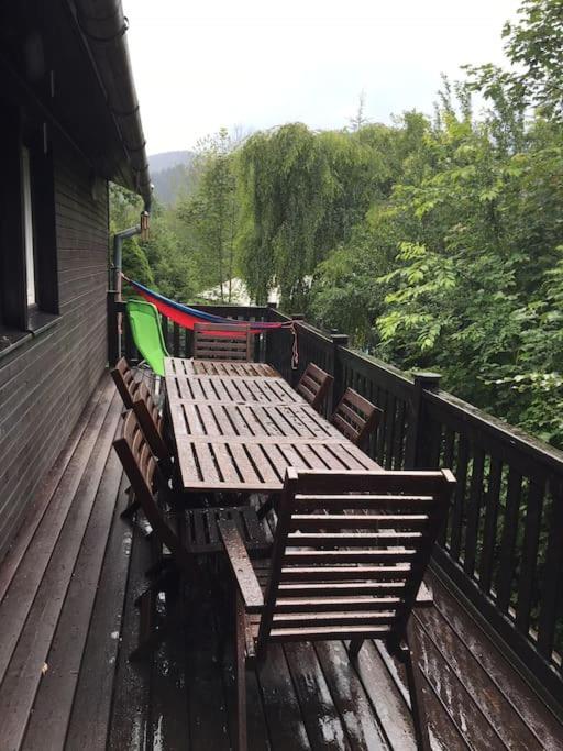 Cozy mountain cottage with terrace in Dolni Lomna