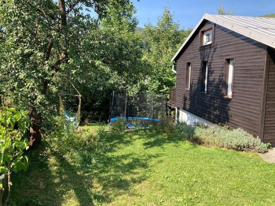 Cozy mountain cottage with terrace in Dolni Lomna