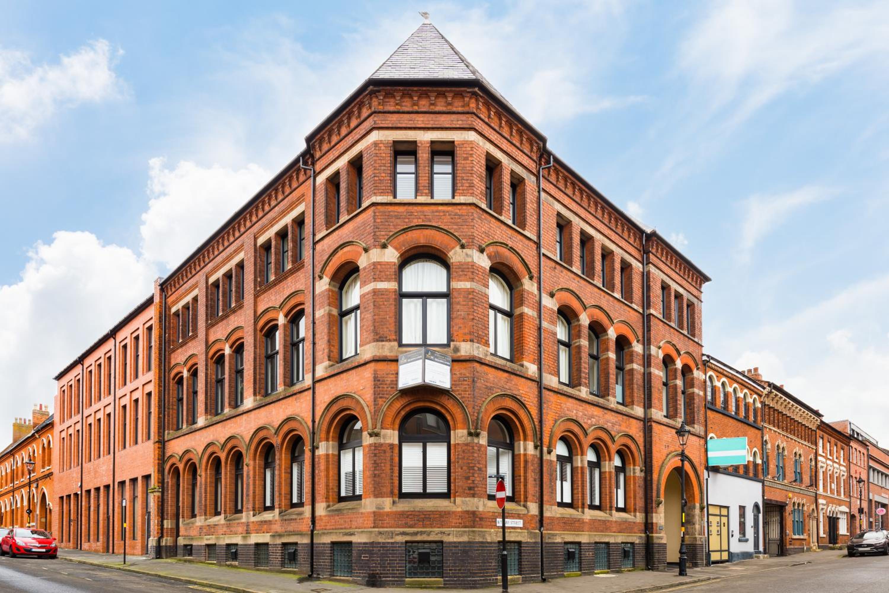 Sydenham Place - Birmingham City Centre Jewellery Quarter - A Trio of Premium High End Town/Penthouses - 4 Bedrooms & Secure EV Parking