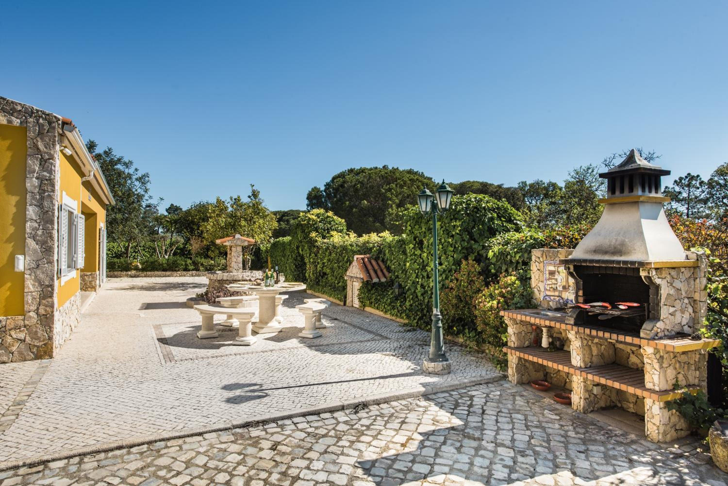 Algarve Villa with Private Pool and Garden