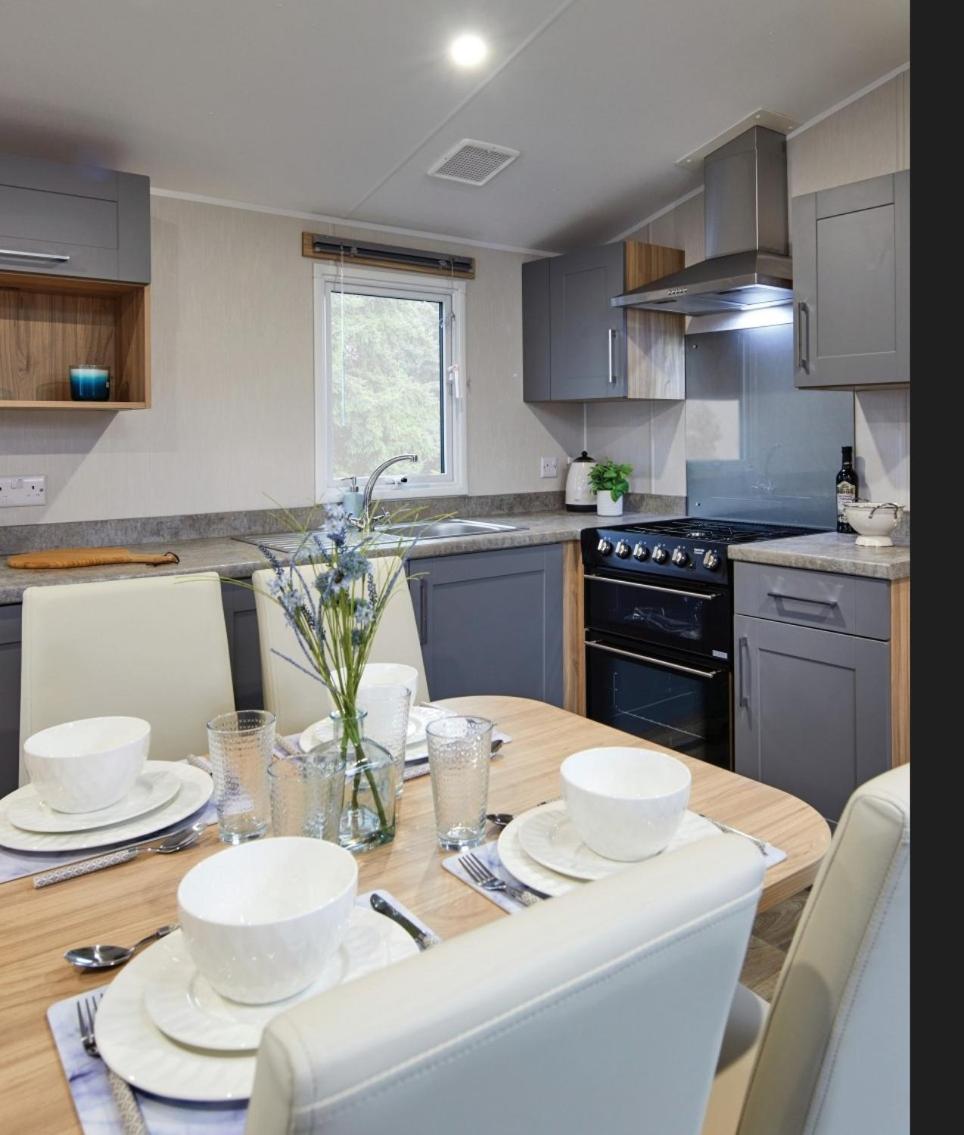 Beauview Brand New For 2023 Wi-Fi and Smart TV view 4