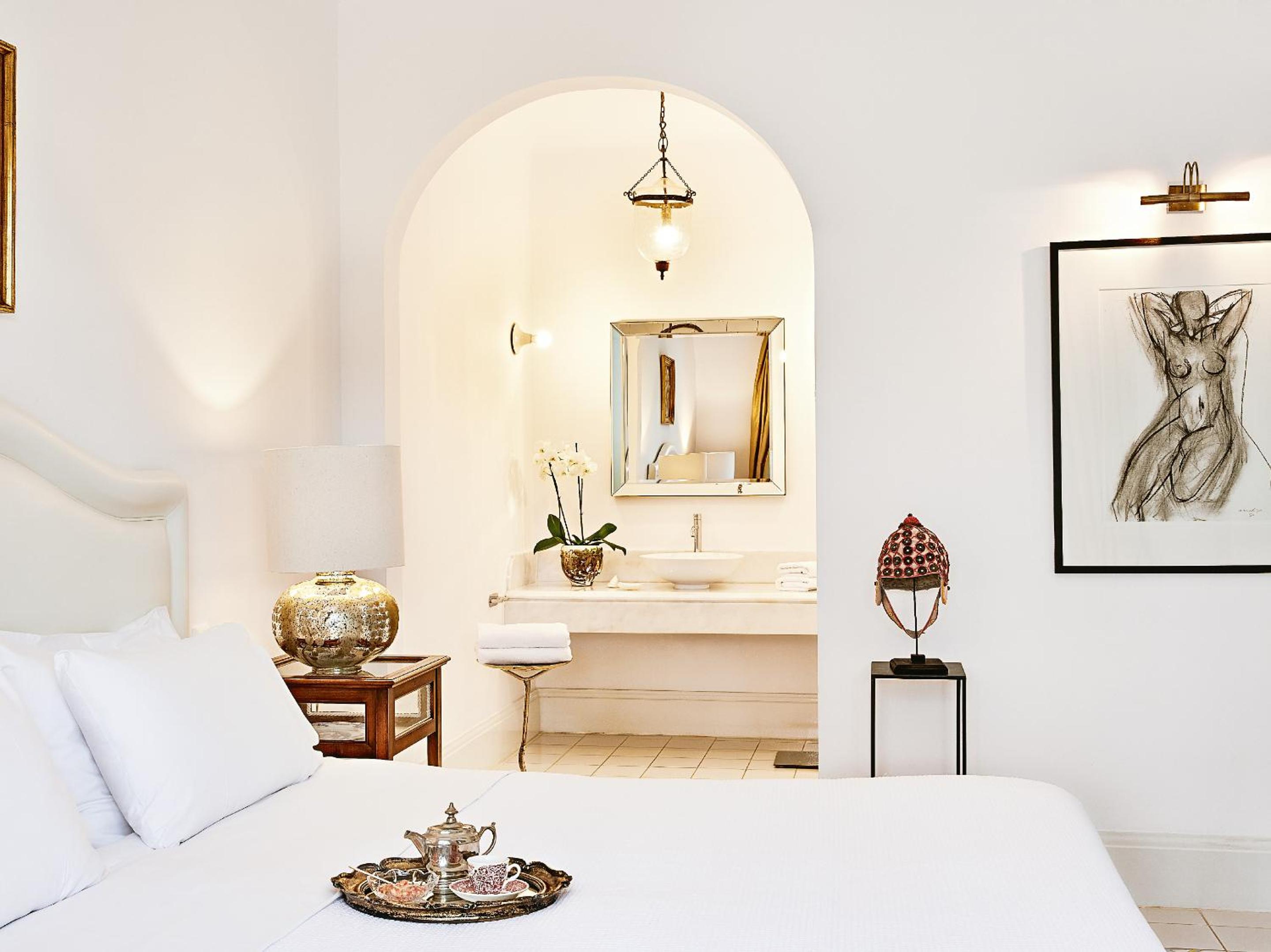 Caramel, A Resort to Live