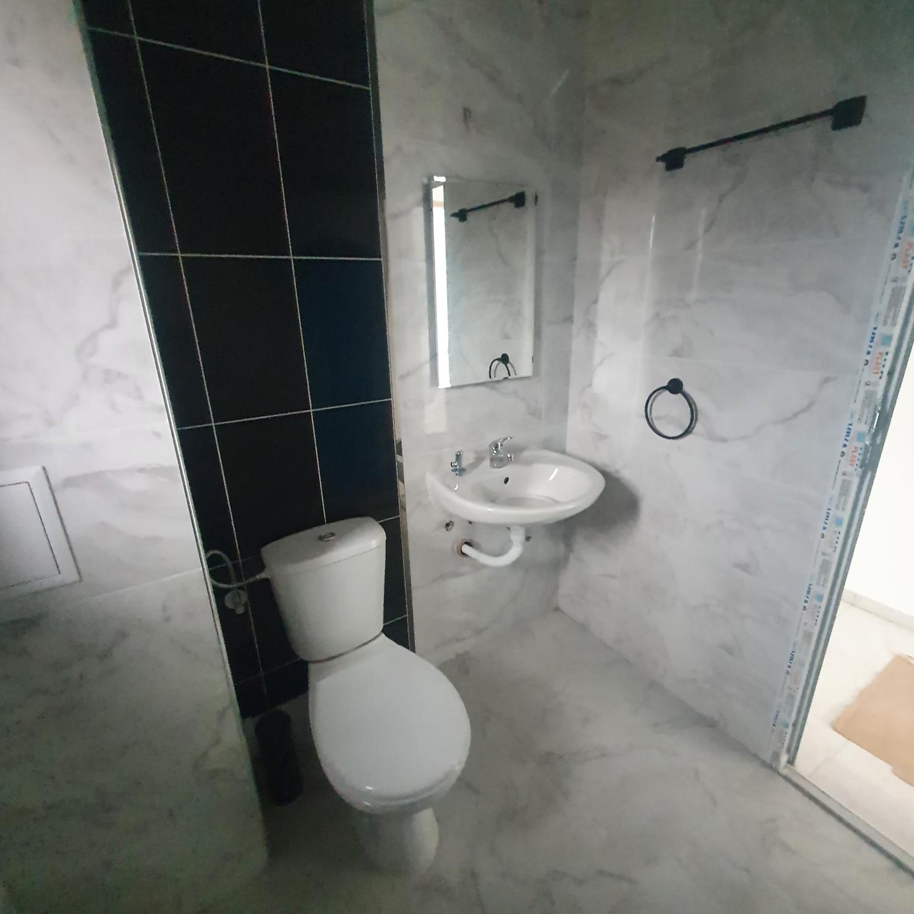 Captain Niko Apartments