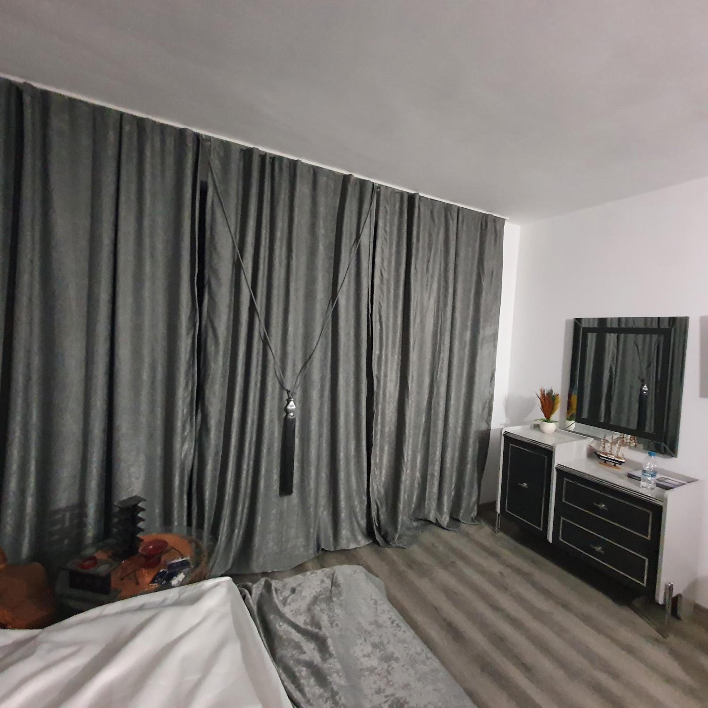 Captain Niko Apartments