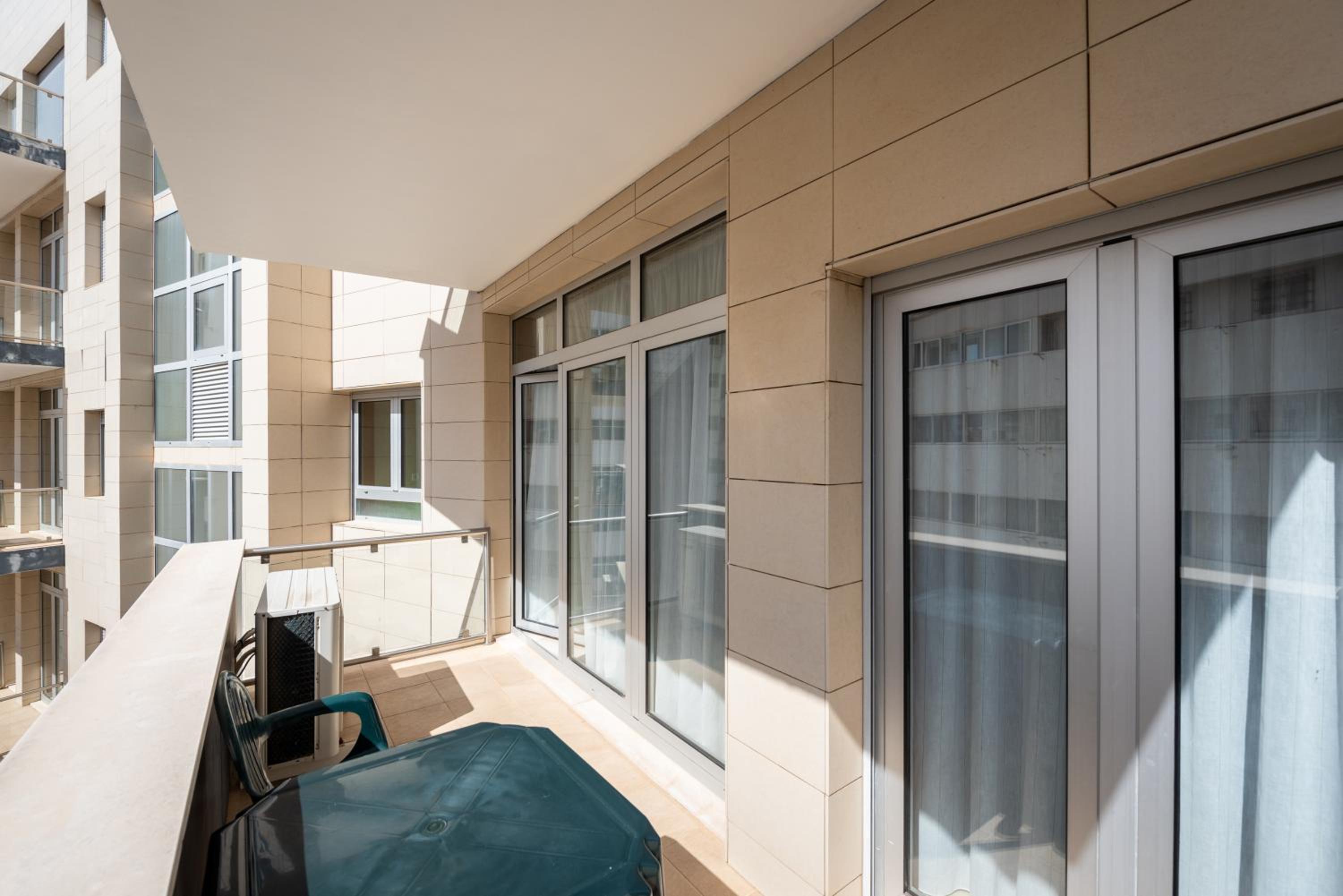 Hotel Apartamentos Mirante da Rocha - Image 1