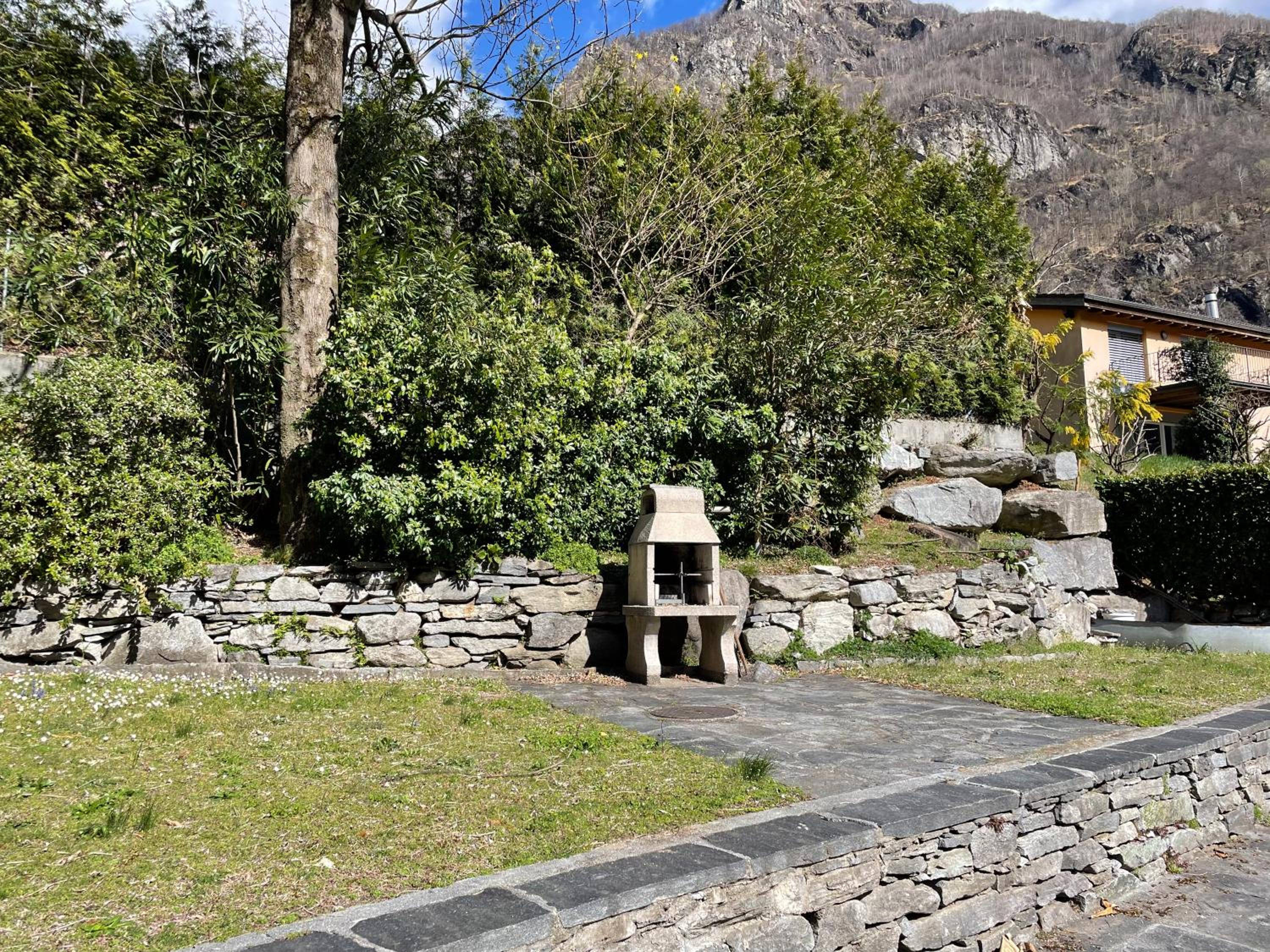 Casa Acacia con giardino