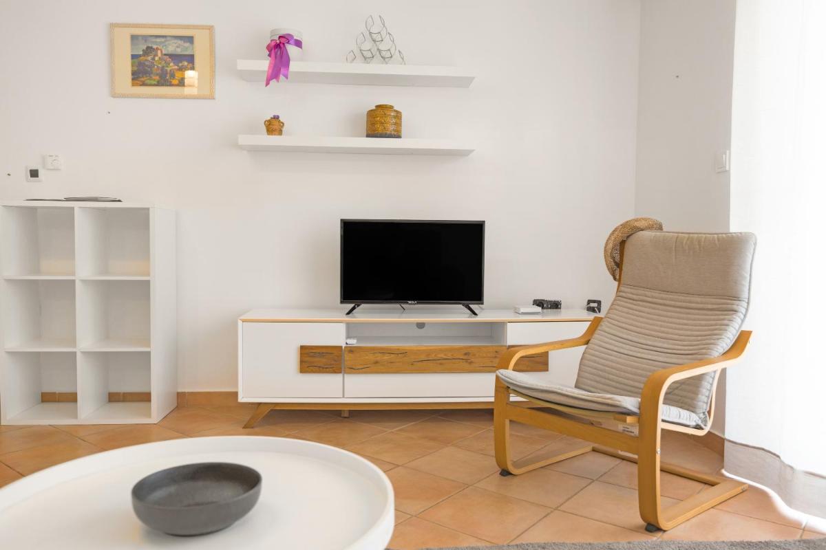 Apartmani Paliska view 3