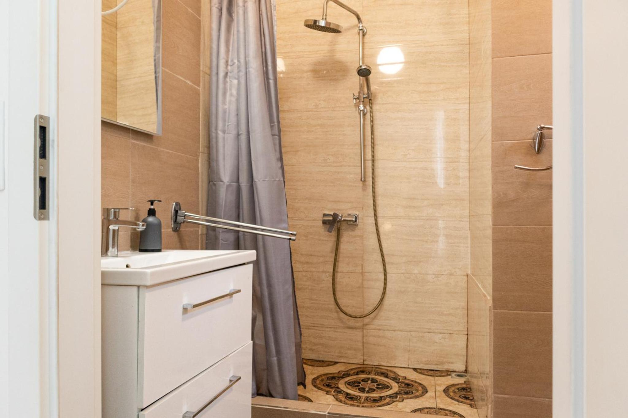 Affordable Stay, 3 Apartments Near Wiener Stadthalle