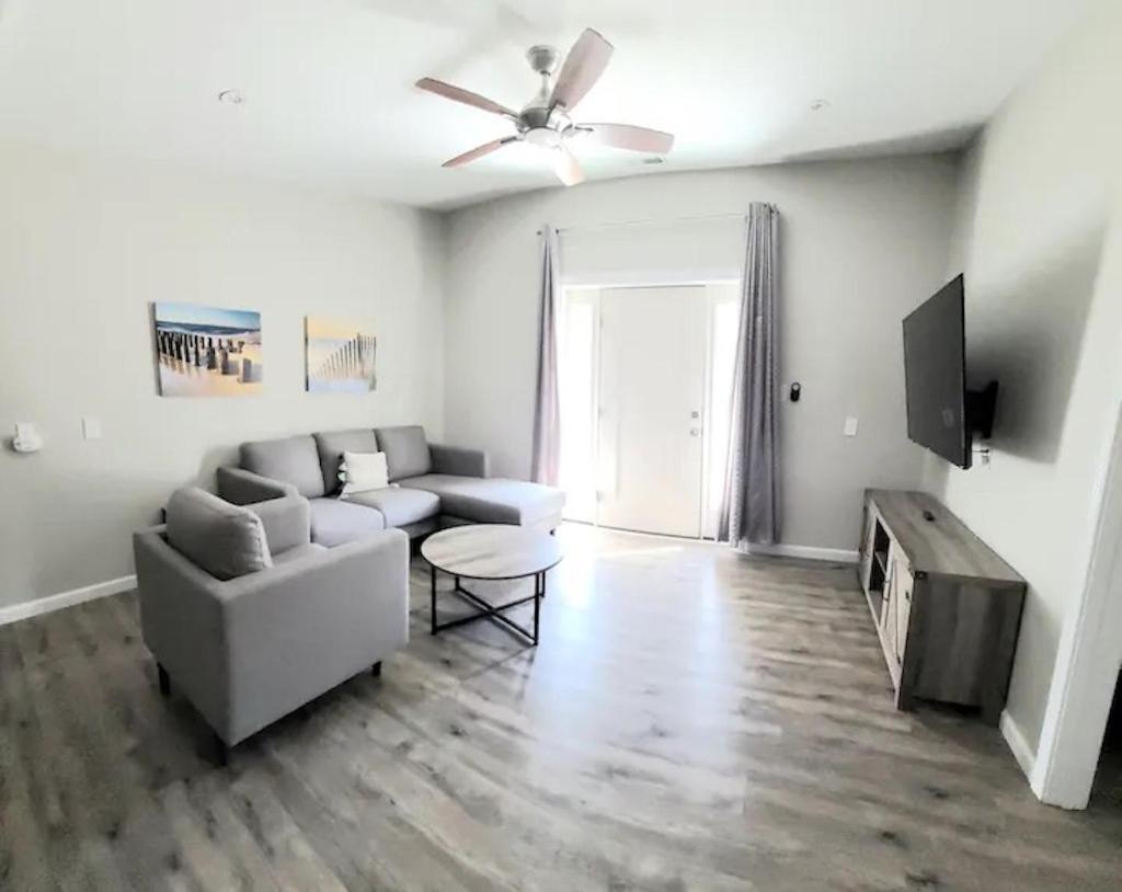 Beachwood Bungalow B