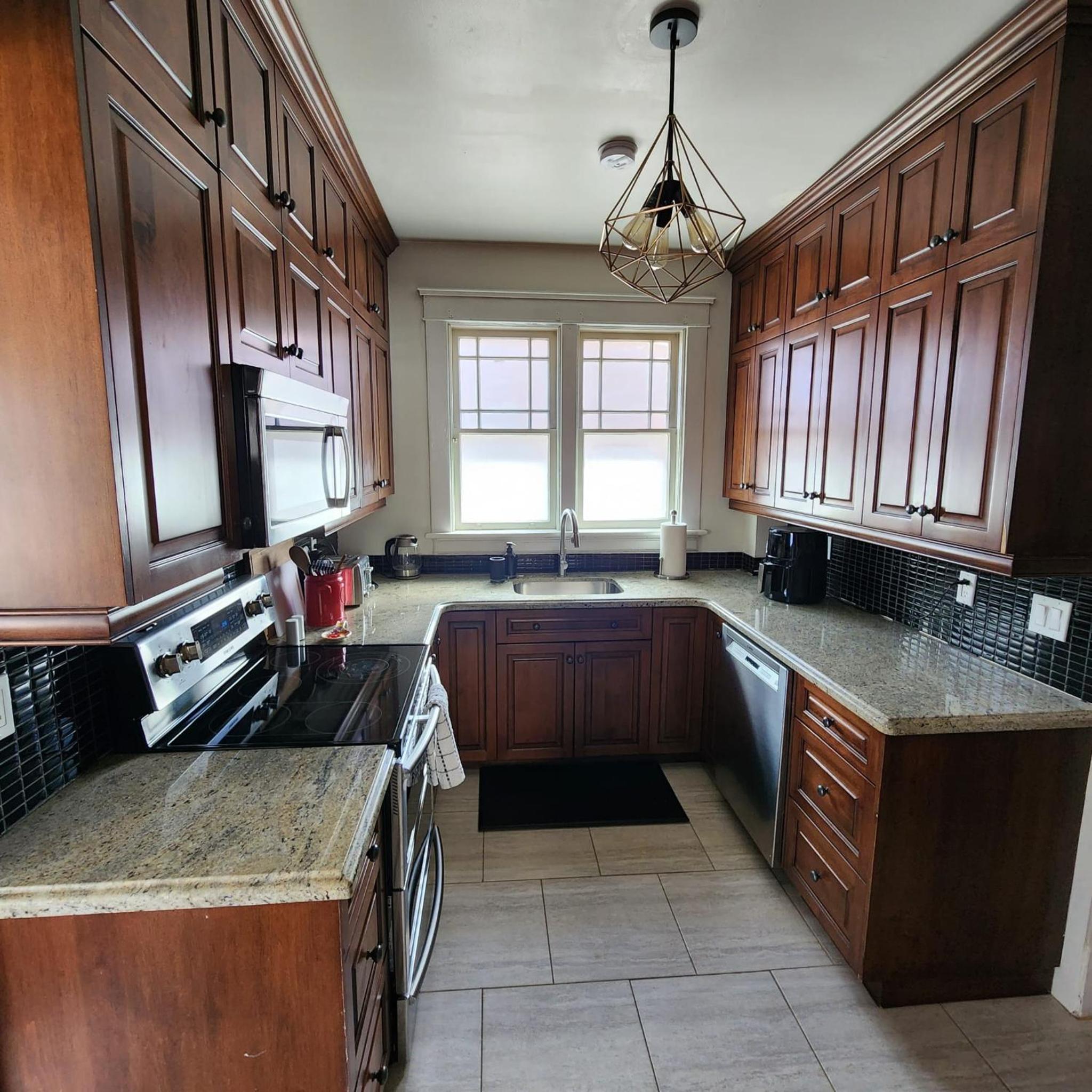 Kitchener Vacations - The Pandora Century Home - Property Image 13