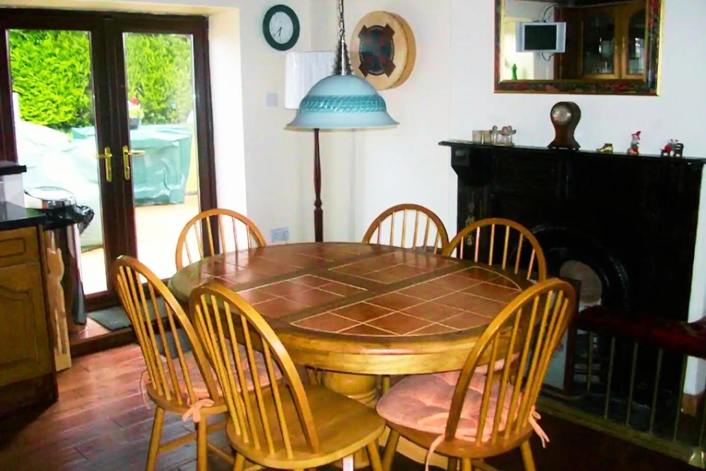 Authentic Irish Cottage, Rural Ballymascanlon