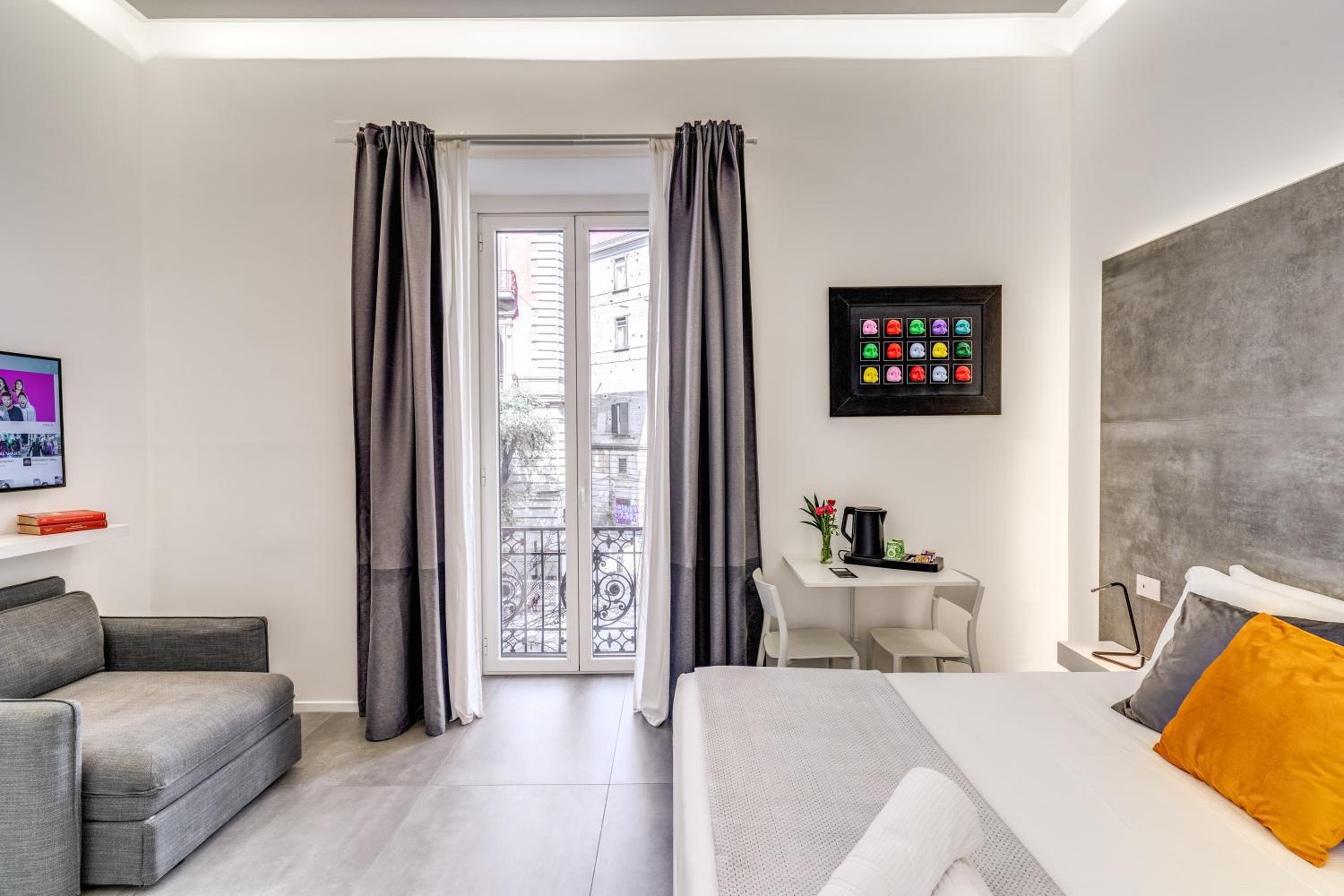 Gallery Suite Naples