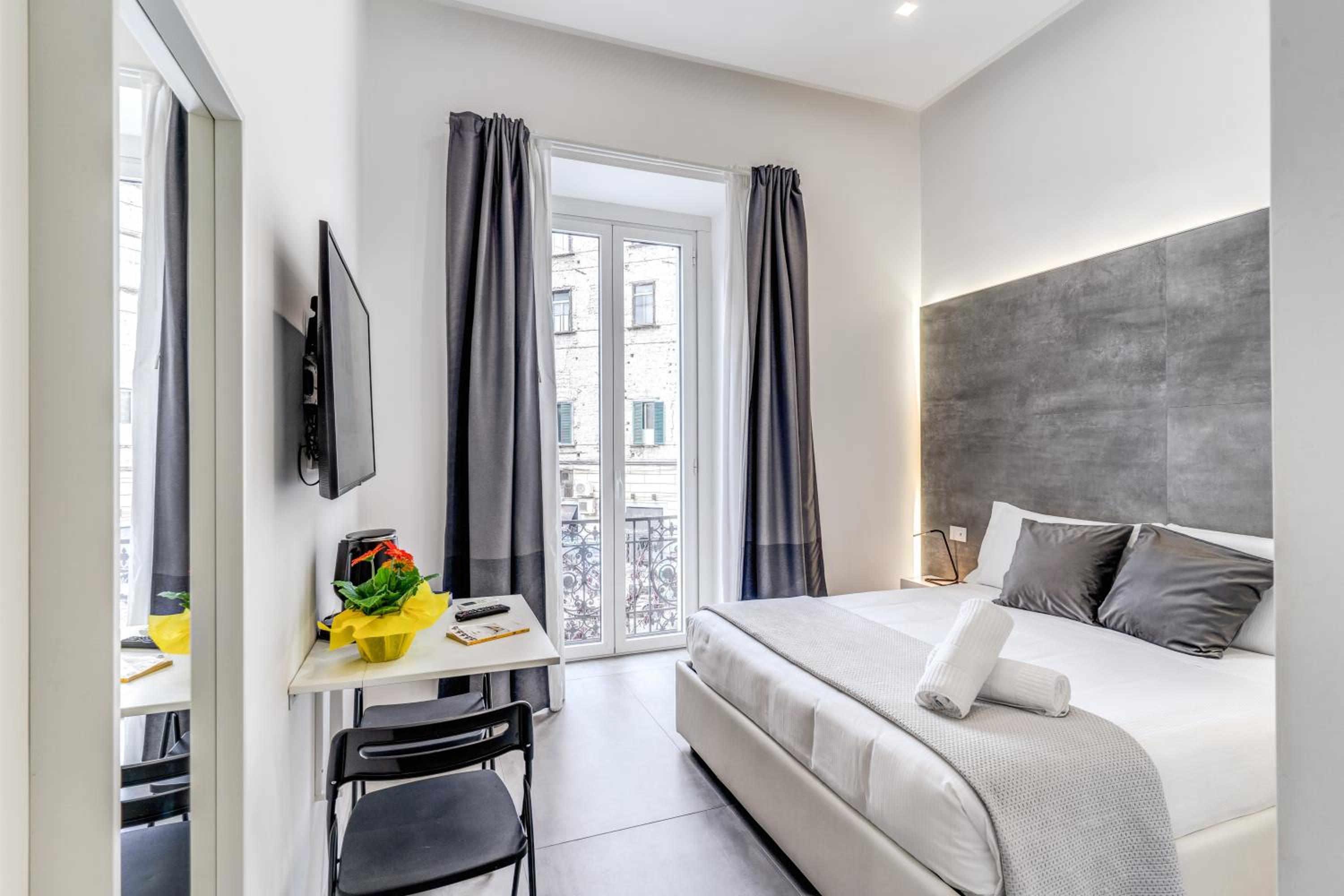 Gallery Suite Naples