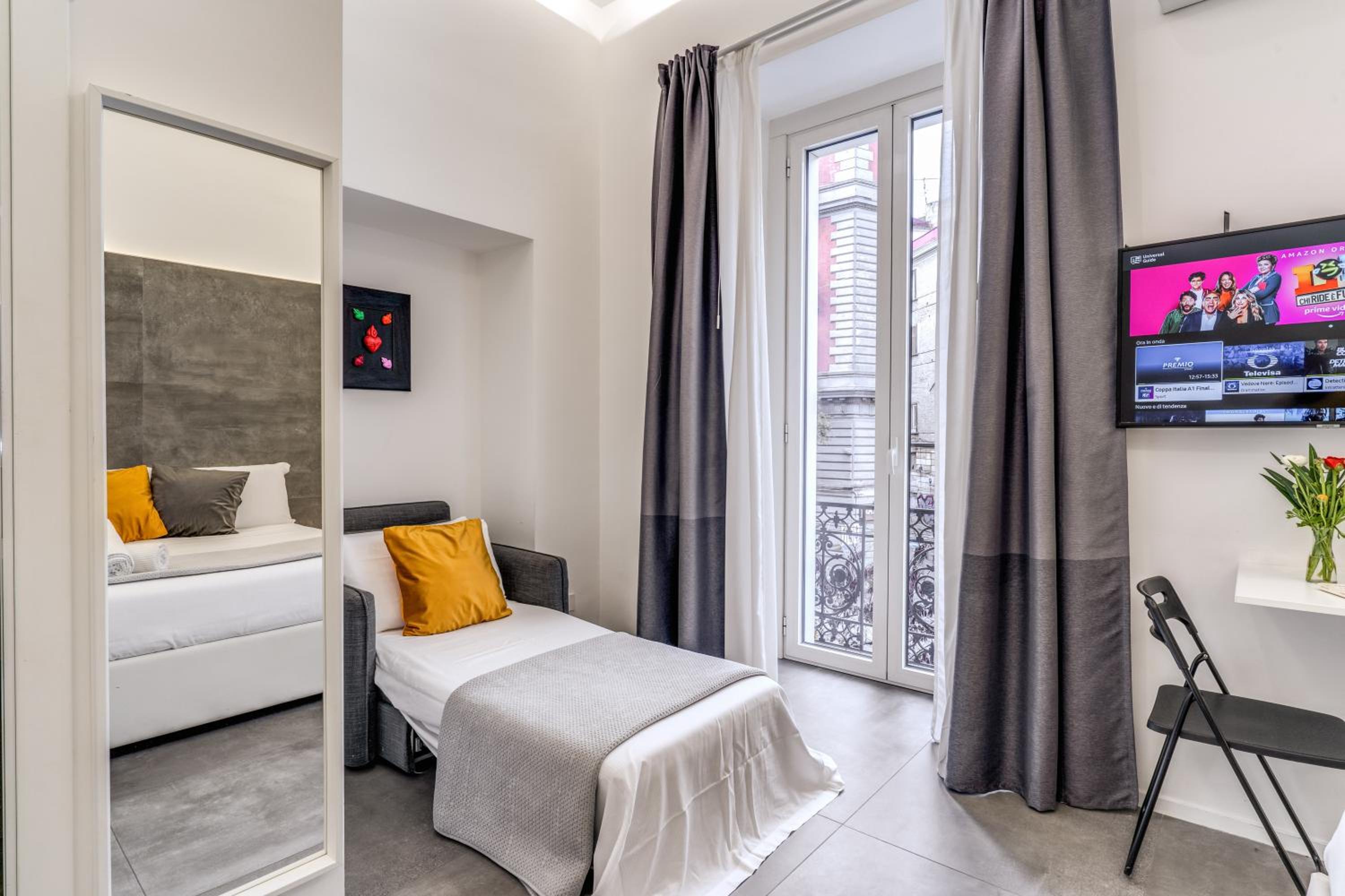 Gallery Suite Naples