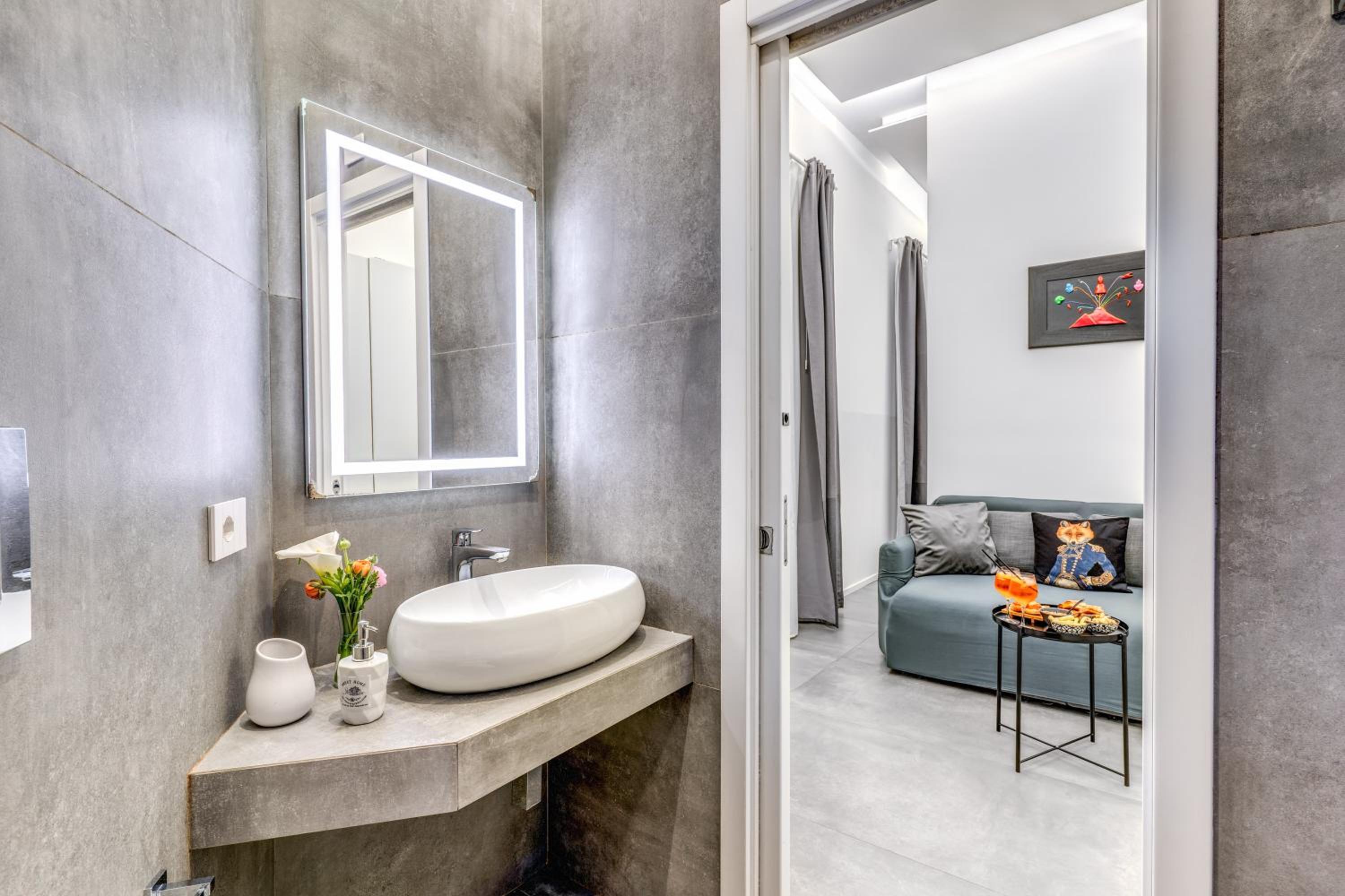 Gallery Suite Naples