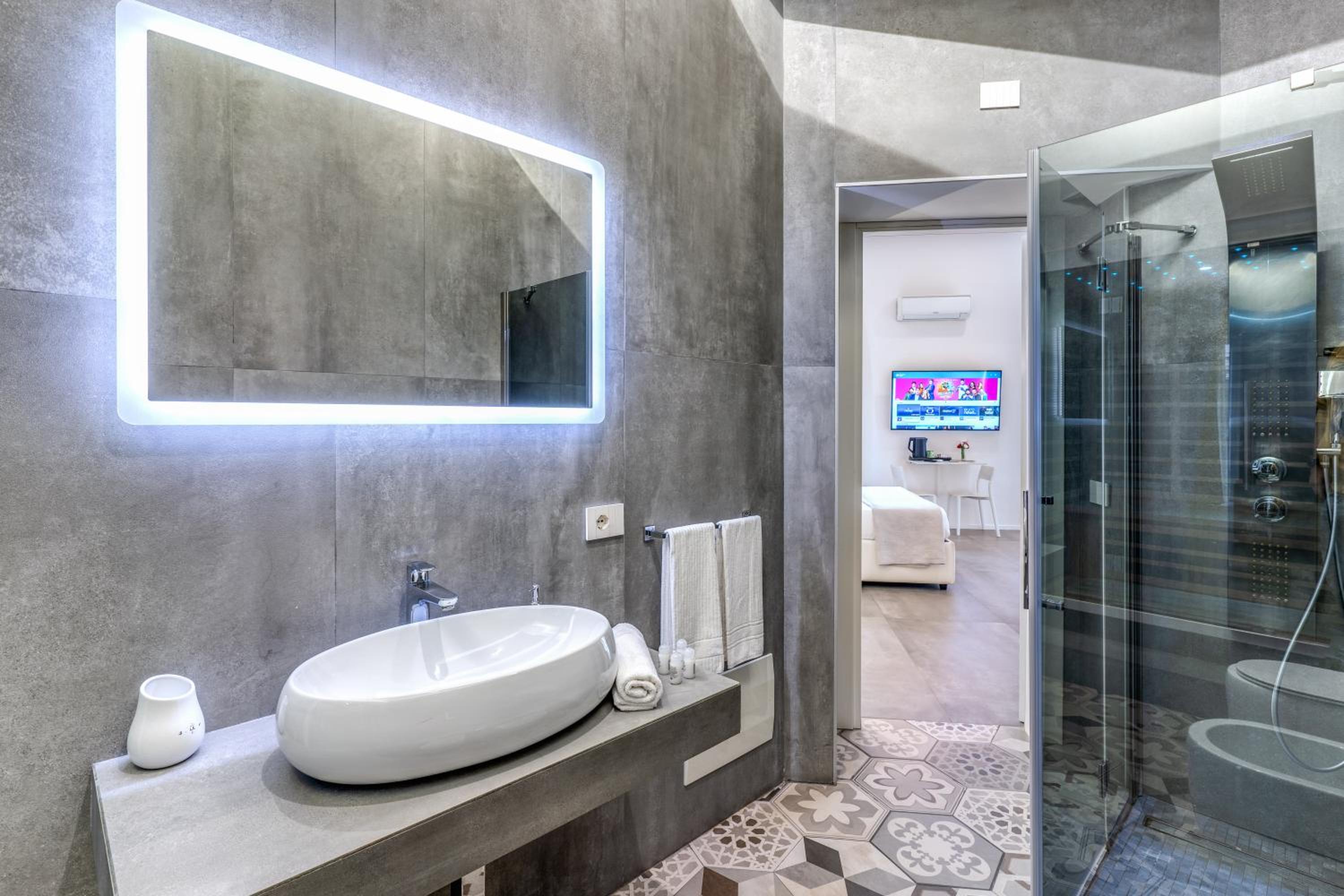 Gallery Suite Naples