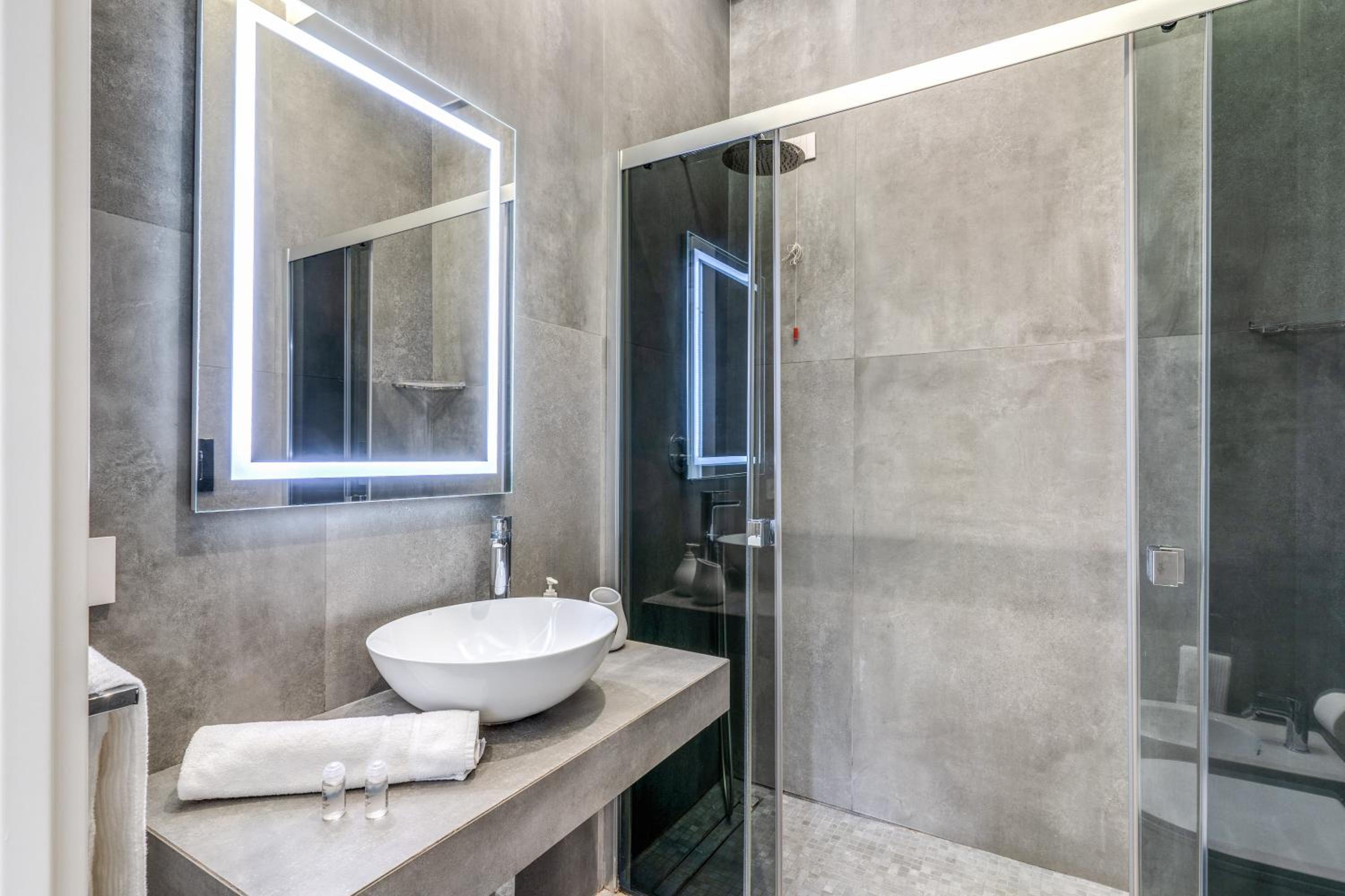 Gallery Suite Naples