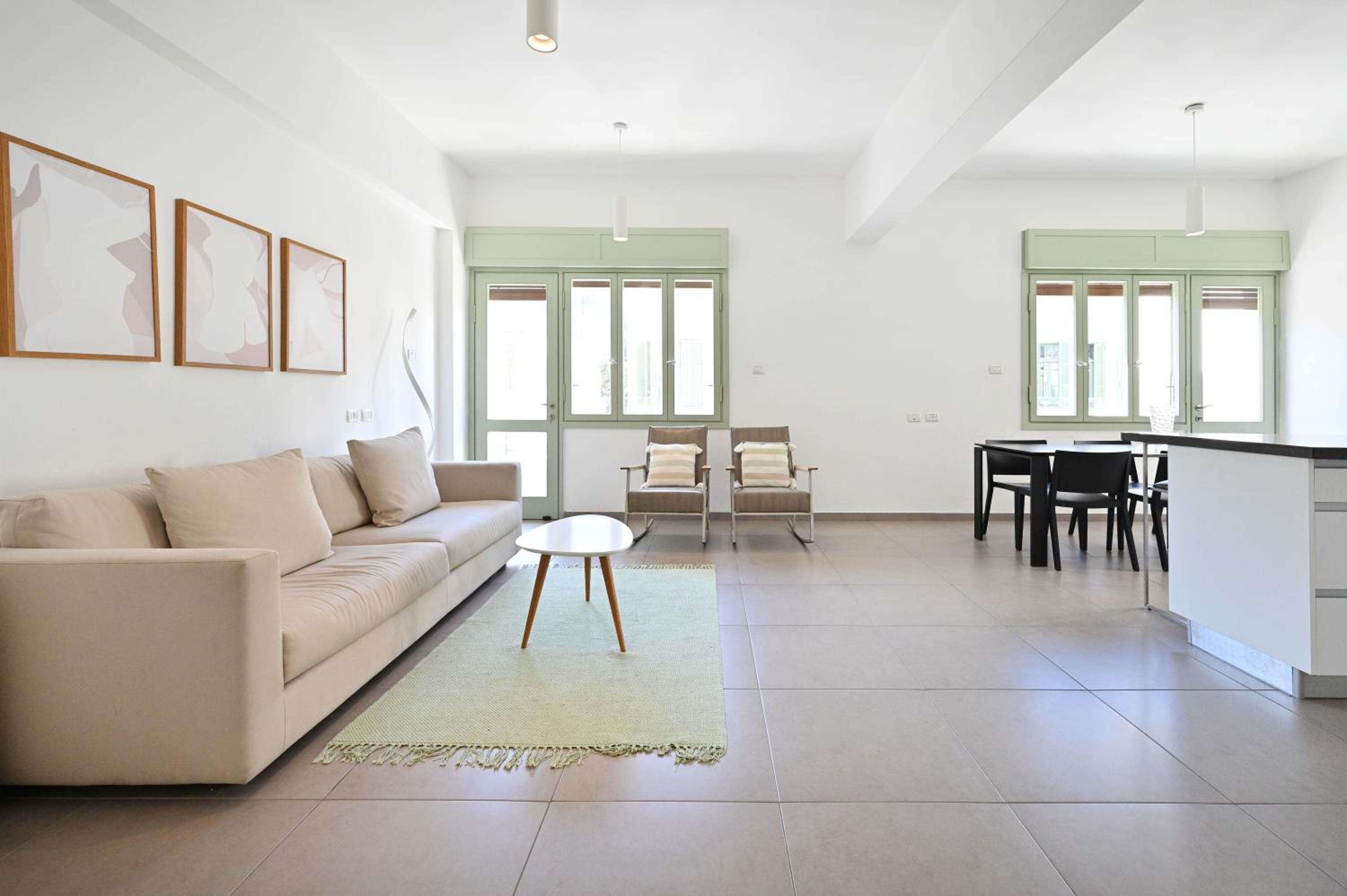 Luminous 3-BR in the Heart of Shenkin by HolyGuest