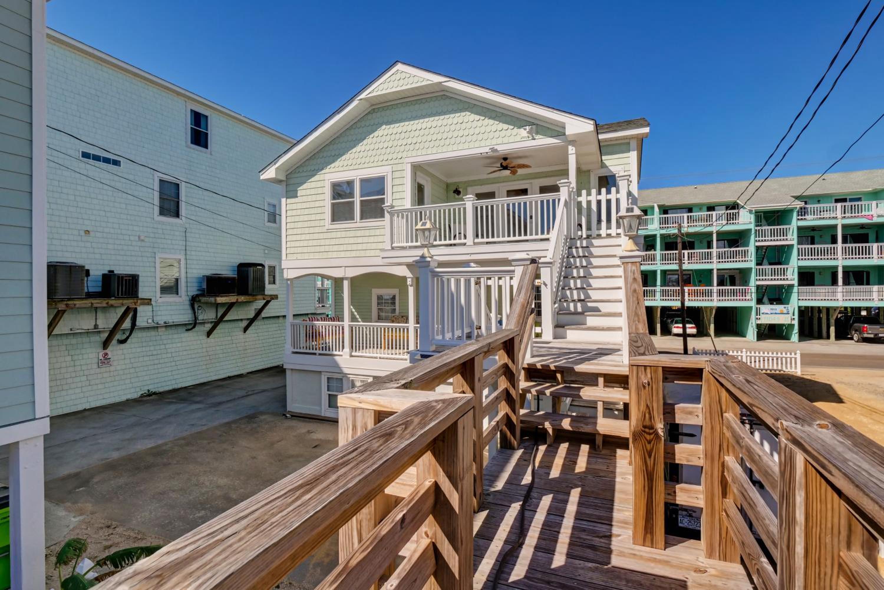 The Middle Unit at the Cottages view 3