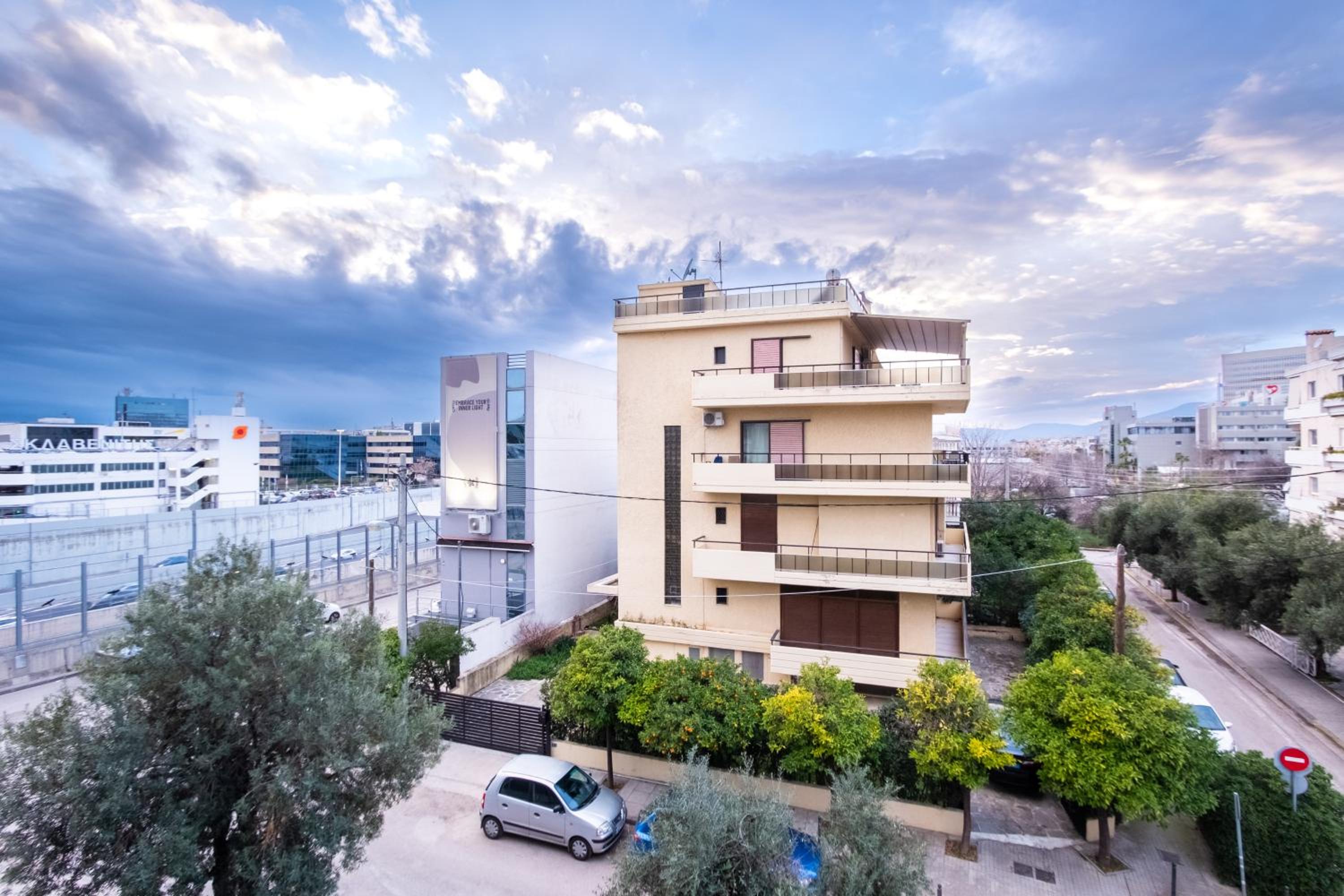 SmartStay Marousi Home with Parking
