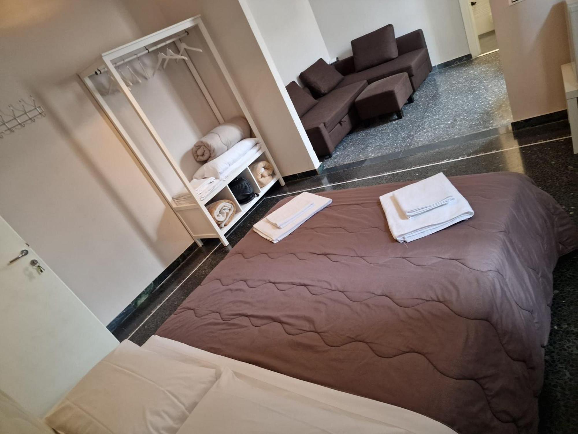 Le logge en Pisa — hotel room