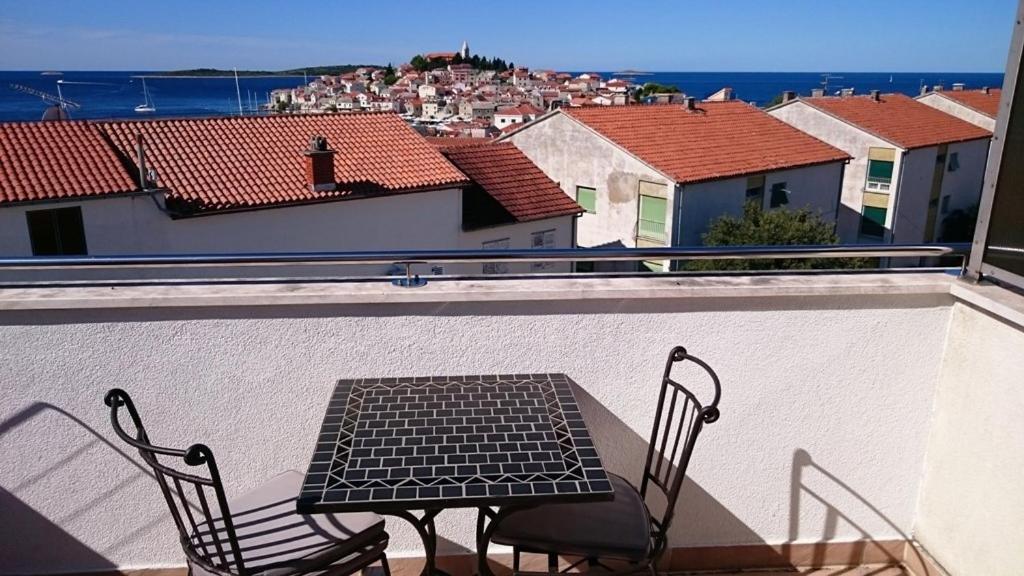 Guest House Lav view 5