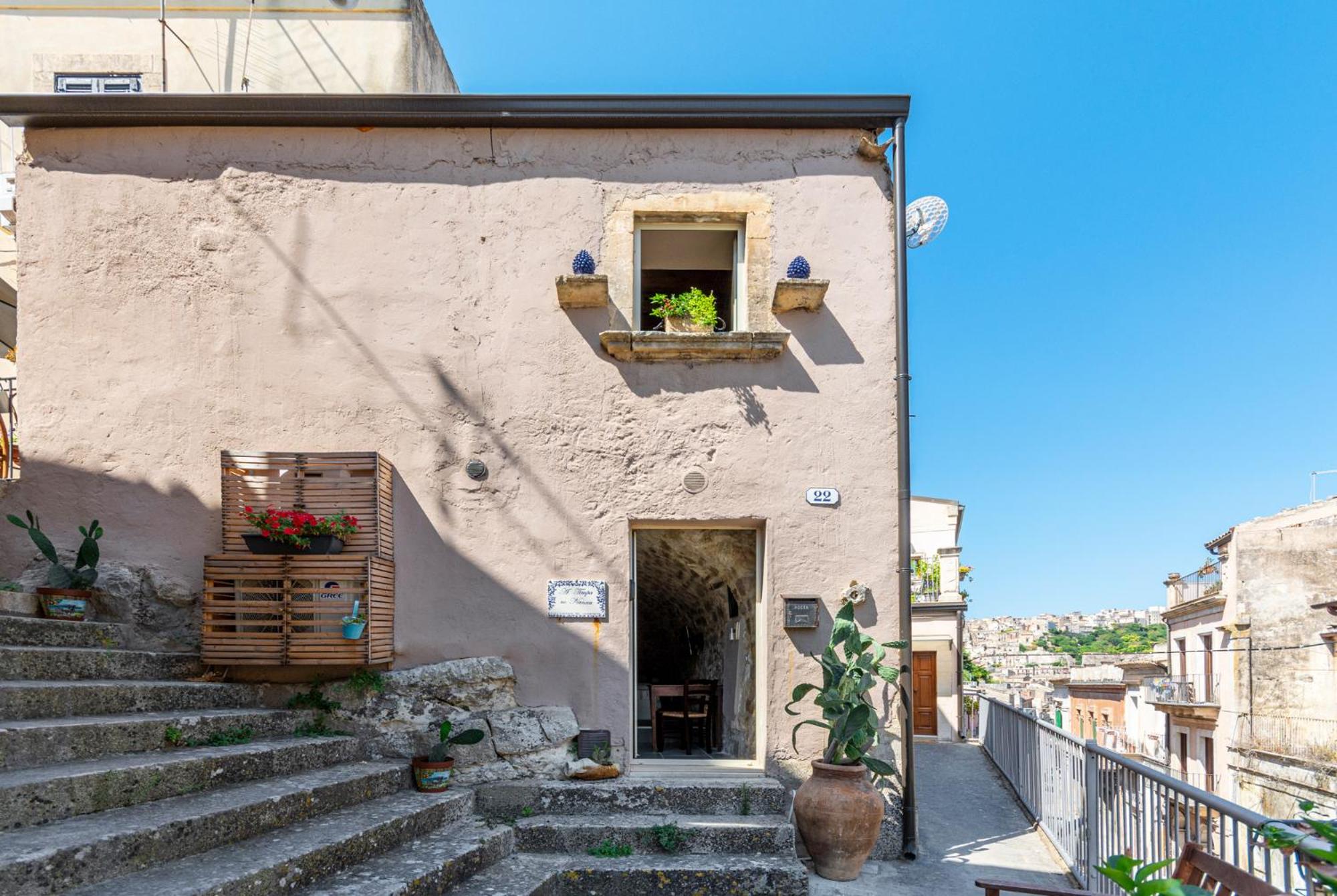 Hotel A Timpa Ro Nannu 22, Holiday Home In Center Ragusa Ibla