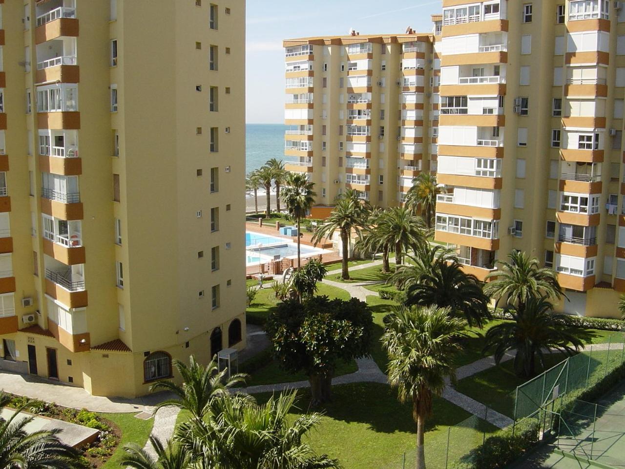 Apartamentos Intercentro Algarrobo-Costa APARTAMENTOS TURÍSTICOS -INMOBILIARIA