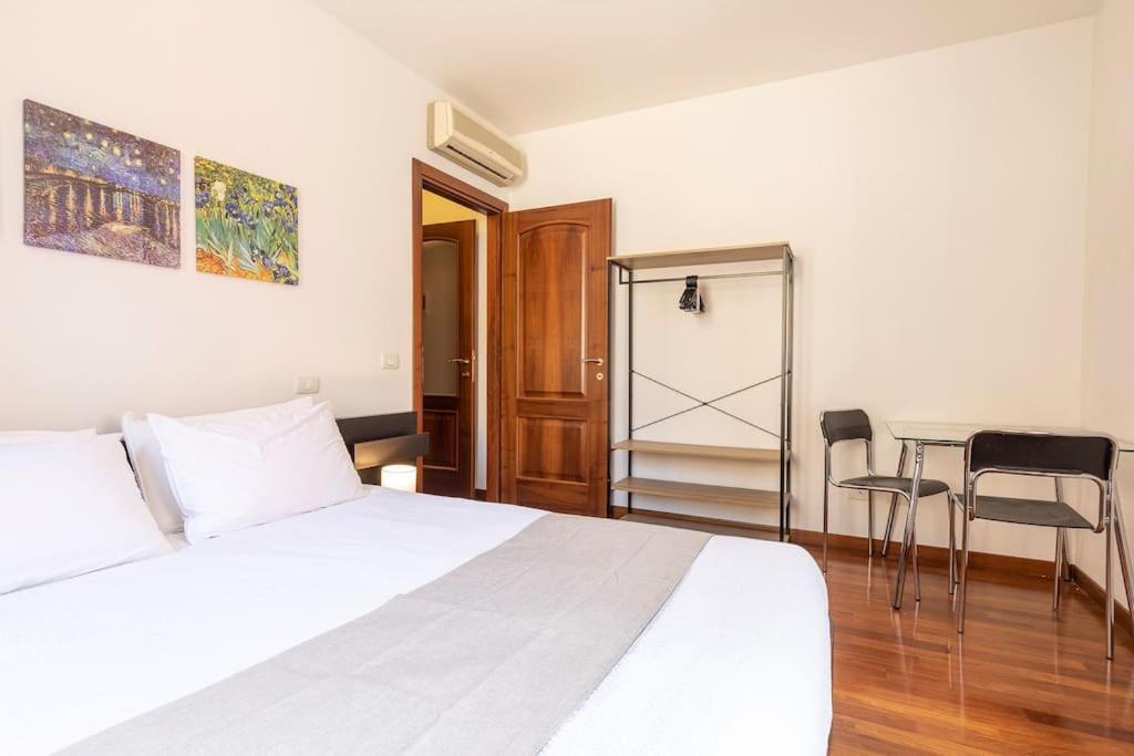 Residenza Sirtori free parking