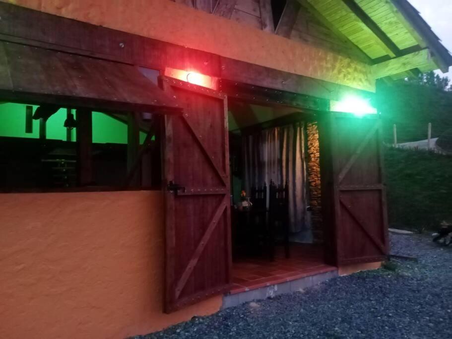 Alojamiento Cabaña El Peñol, cerca Piedra, Guatapé
