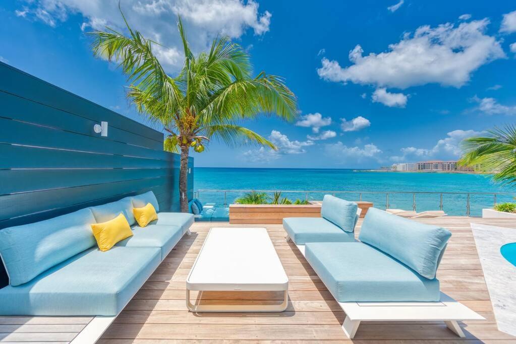 Surfsong Villa- Luxury Water Front Villa for 12