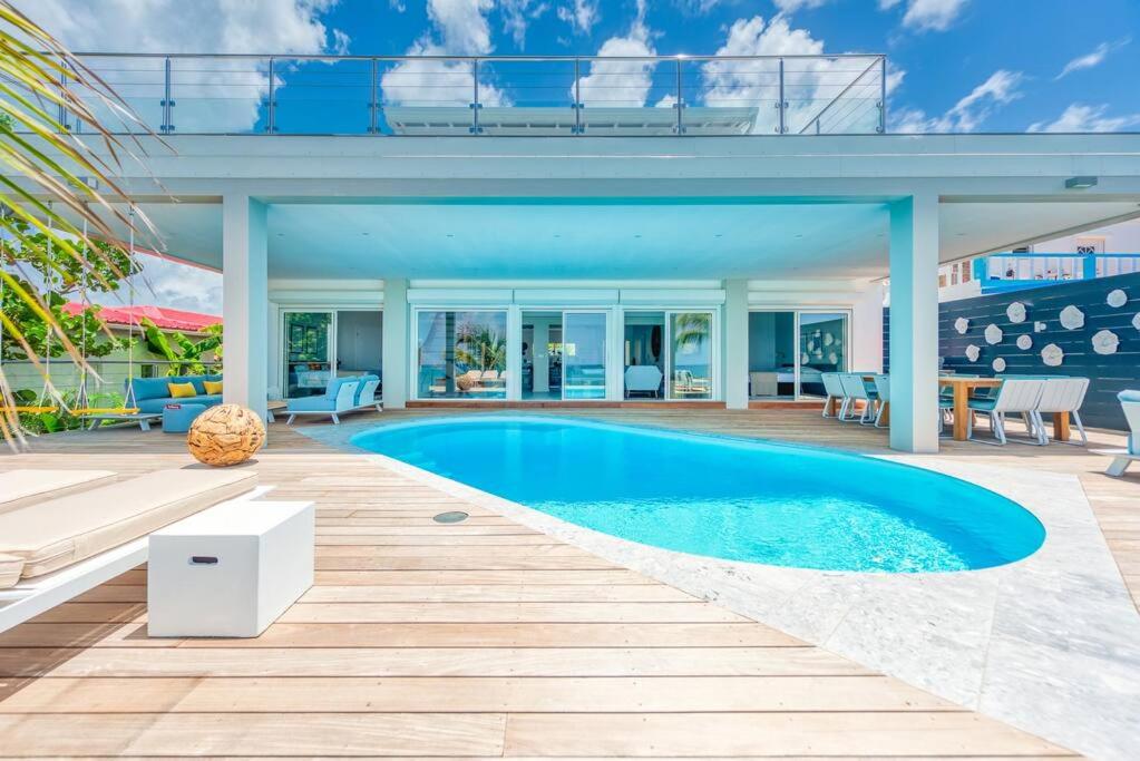 Surfsong Villa- Luxury Water Front Villa for 12