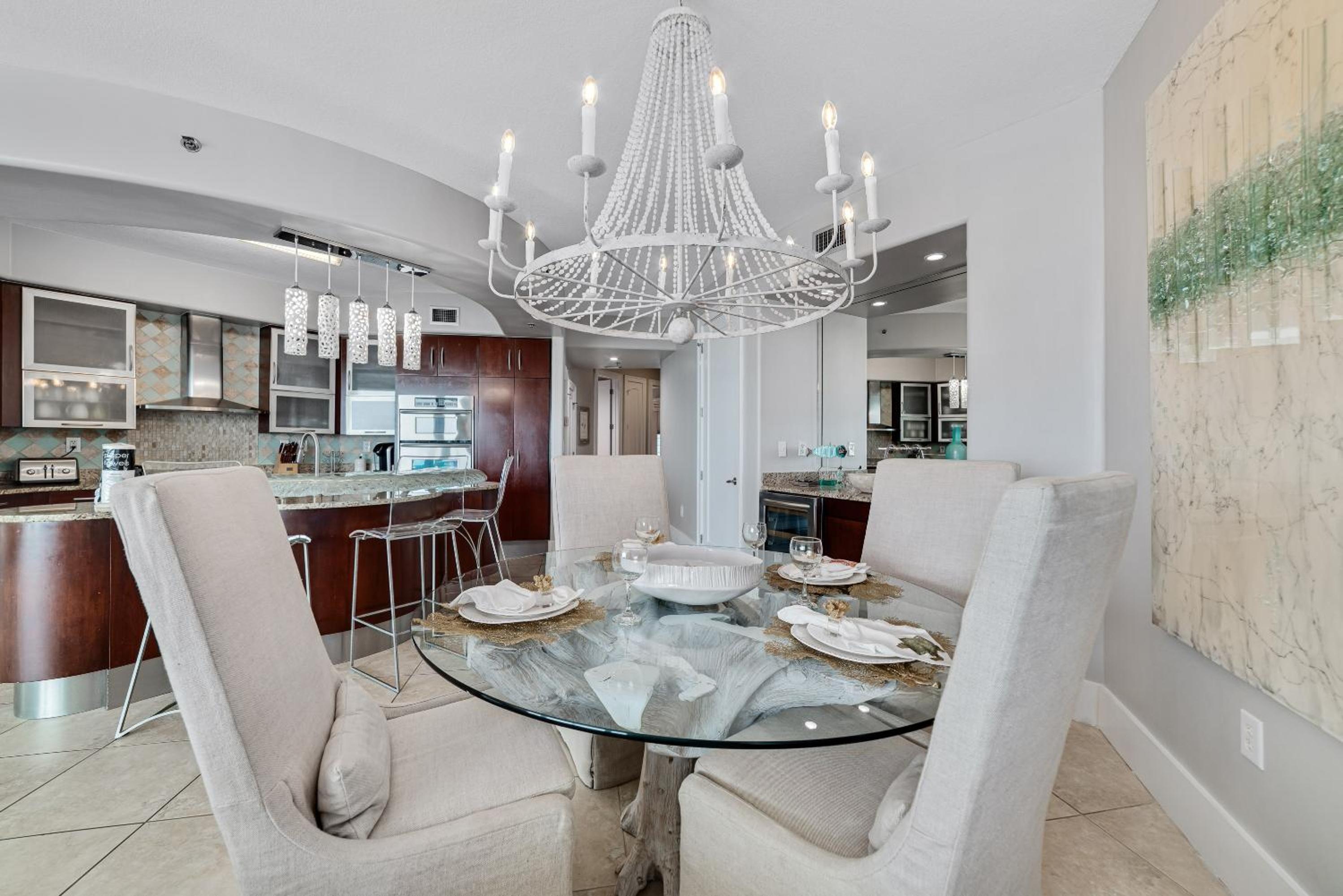 Bella Luna 902- 3bed3bath- Luxury At Your Fingertips- Amazing View of Ole River view 3