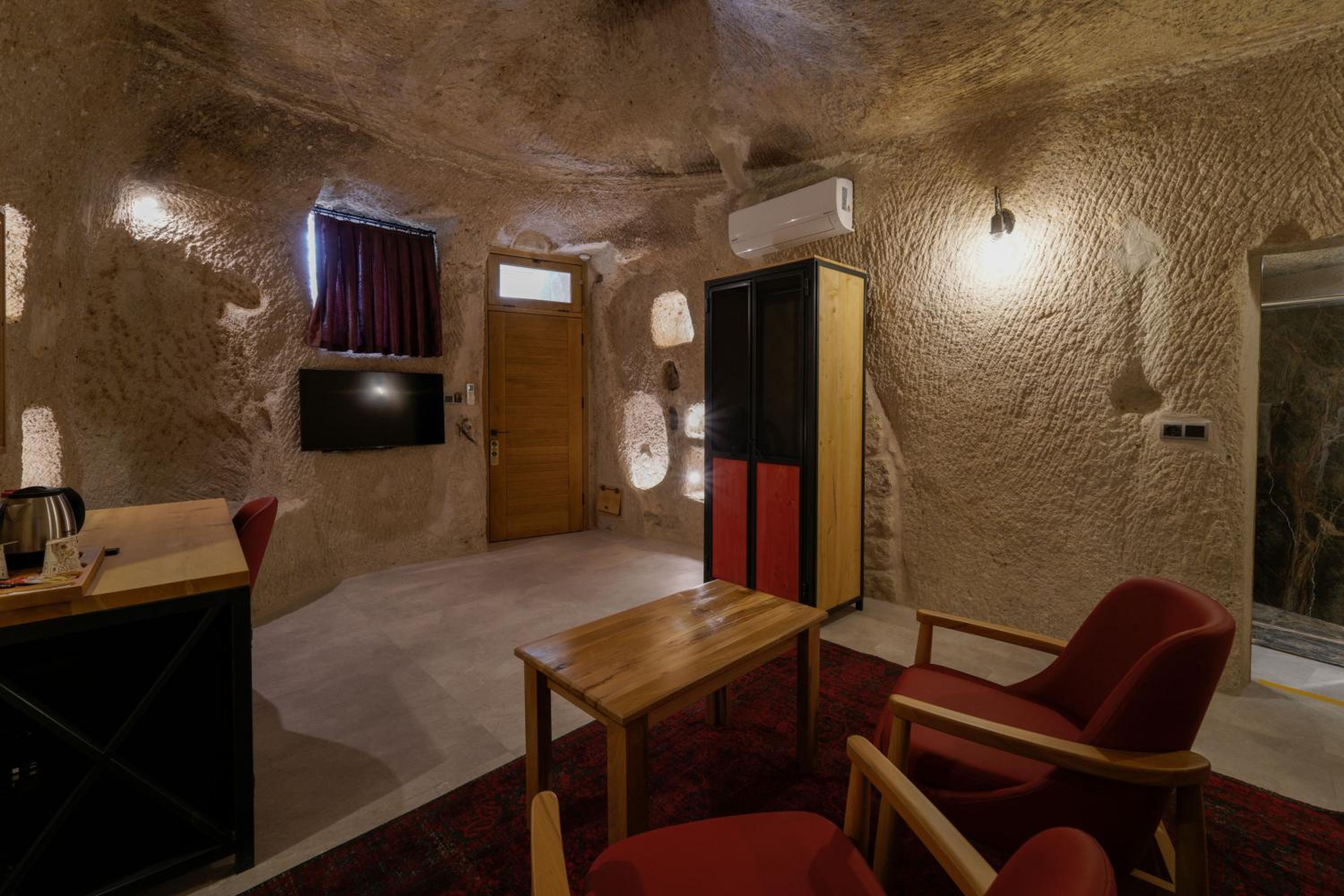 The Niche Cave Hotel - Image 7