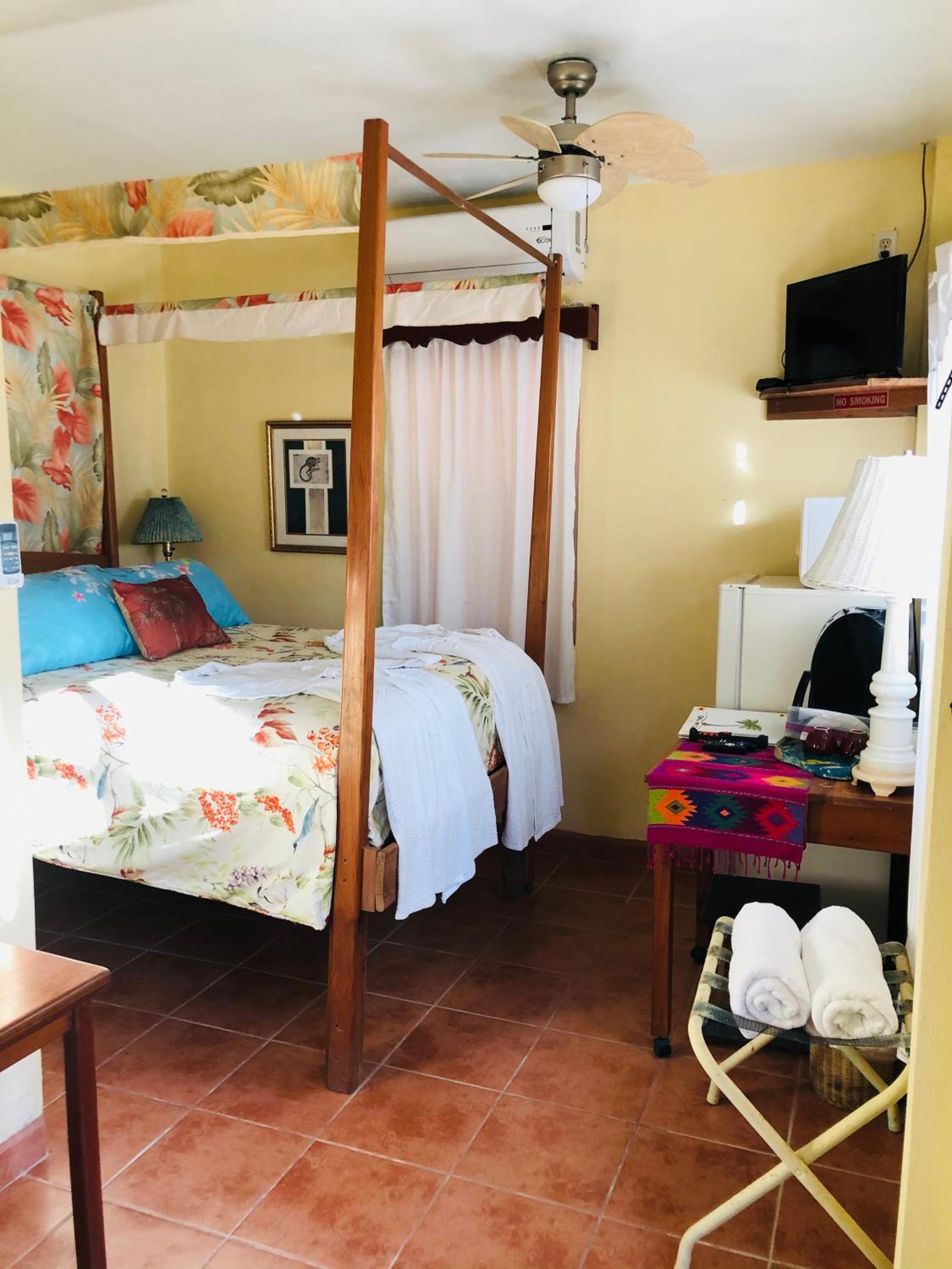 Coral Cove Inn
