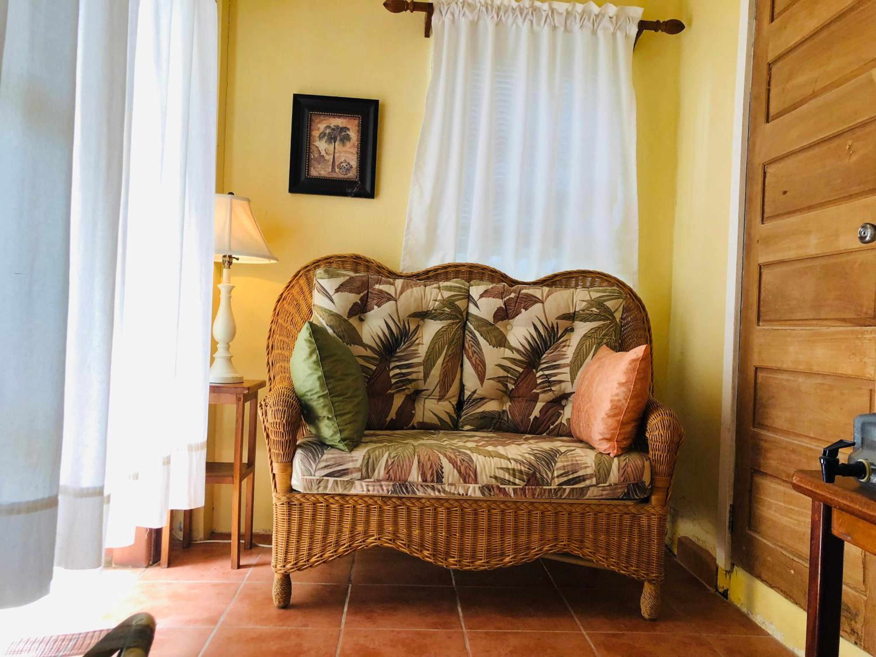 Coral Cove Inn