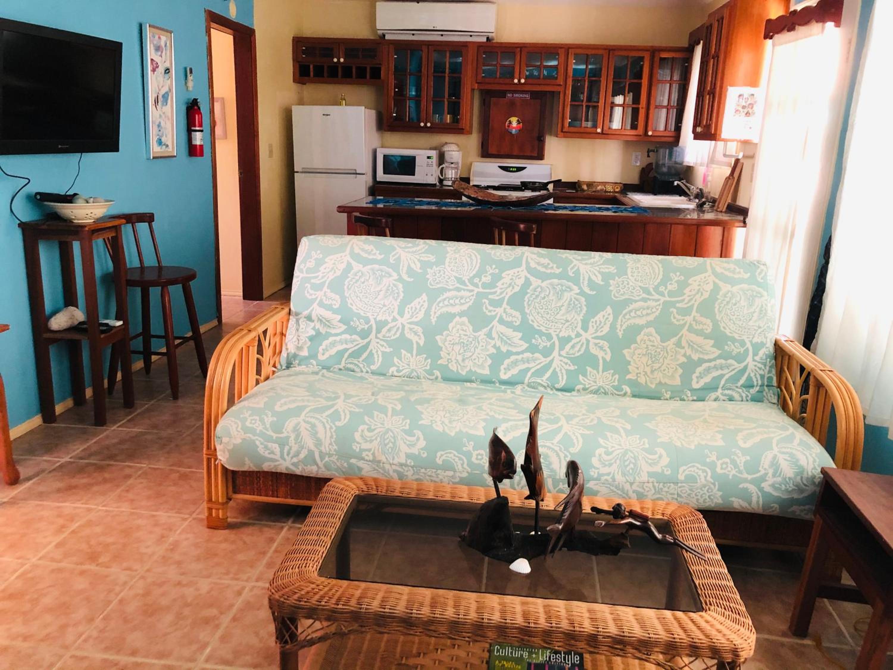 Coral Cove Inn