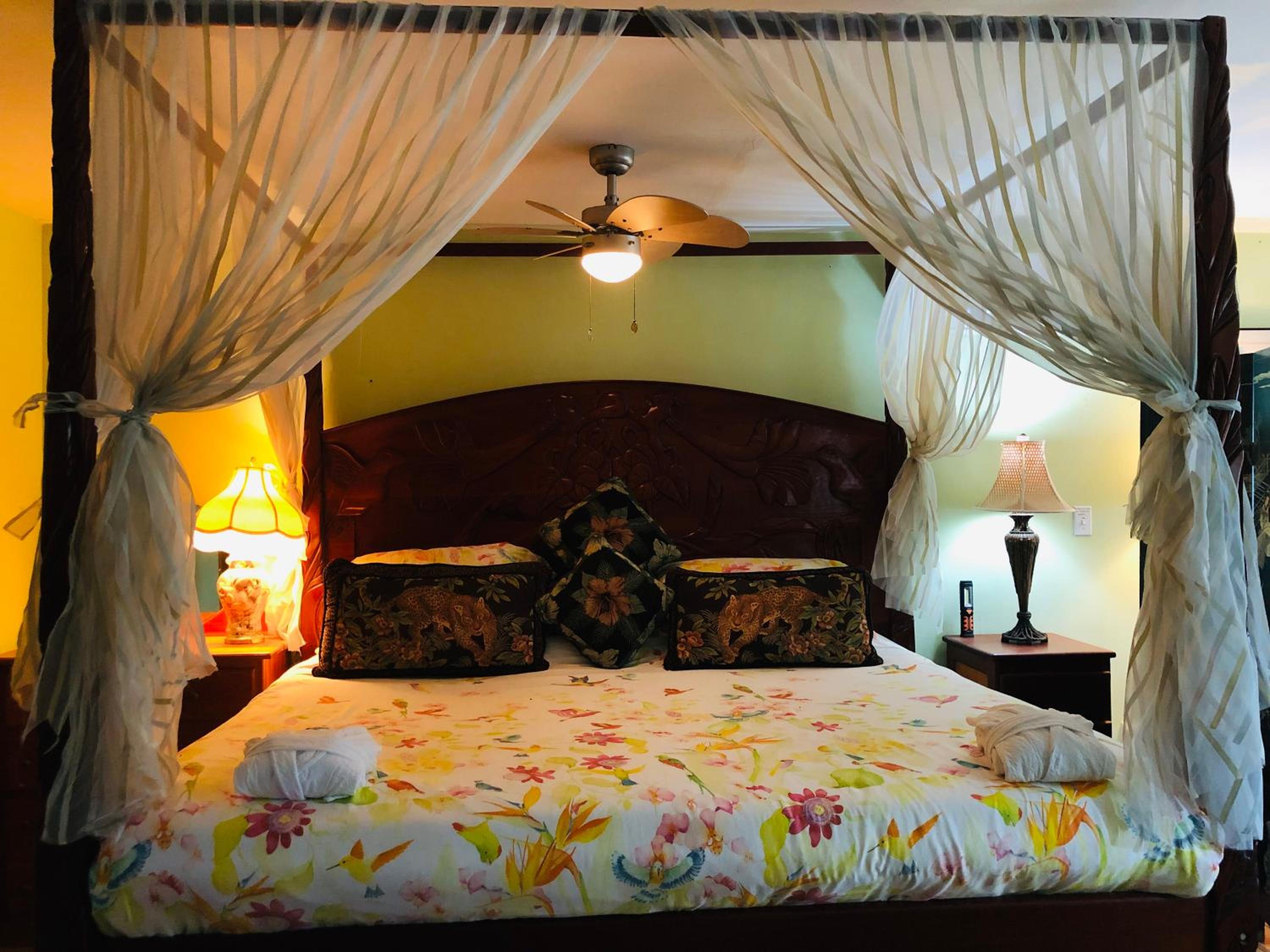 Coral Cove Inn