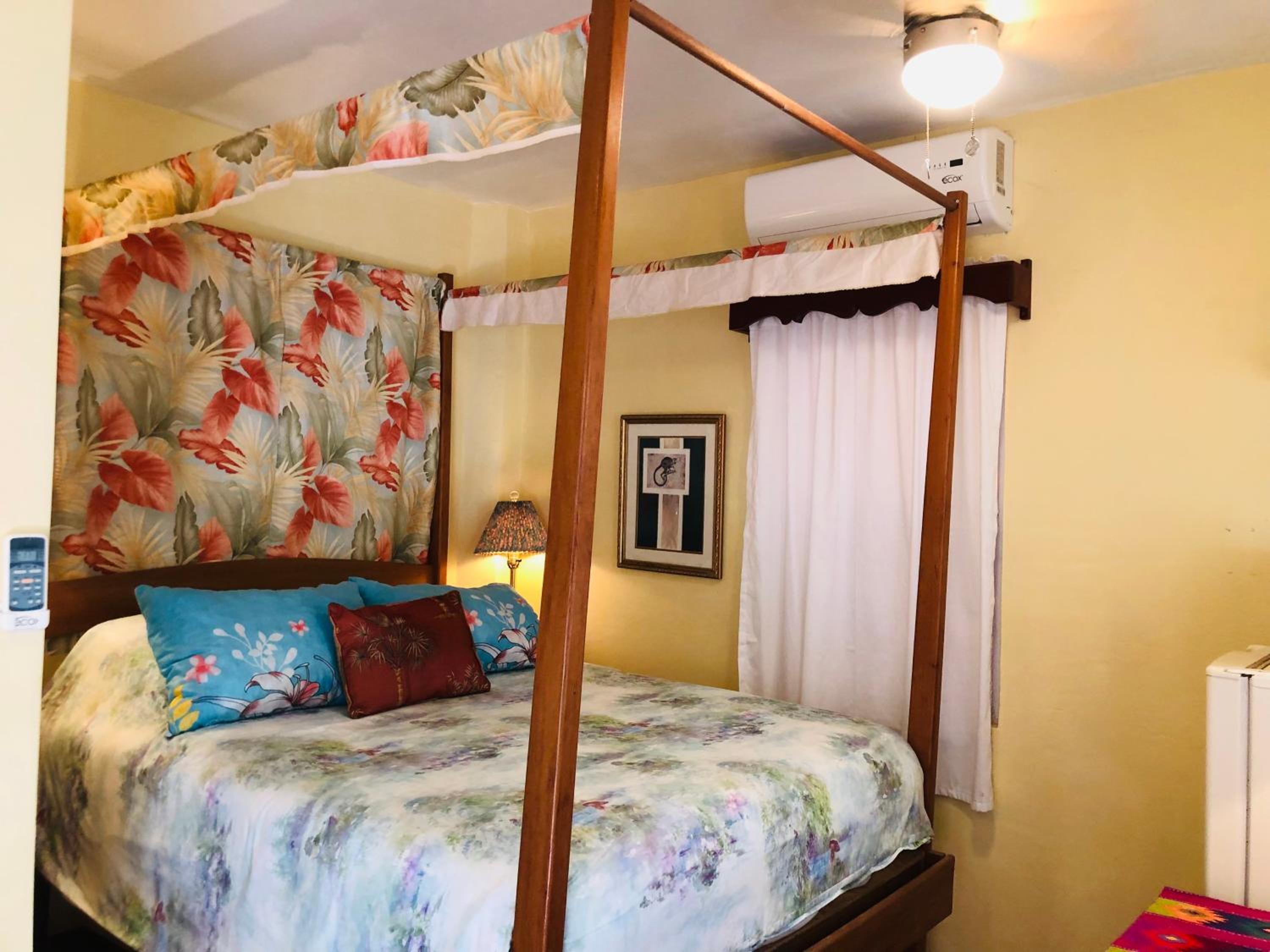 Coral Cove Inn