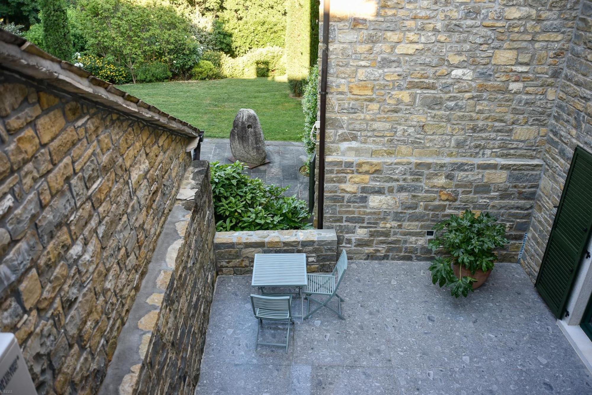 Photo 11