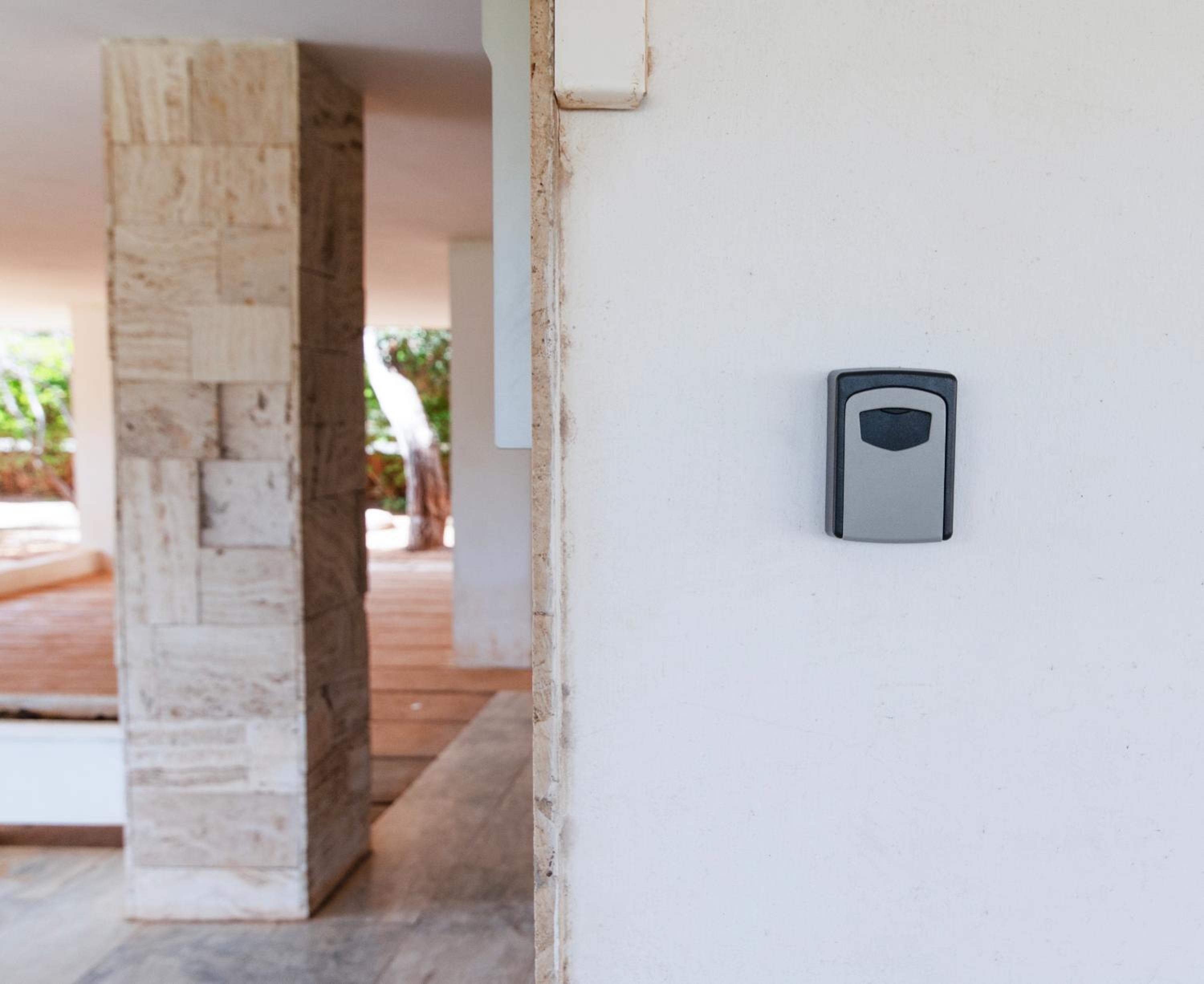 Sun & Sea Suite, Kavouri
