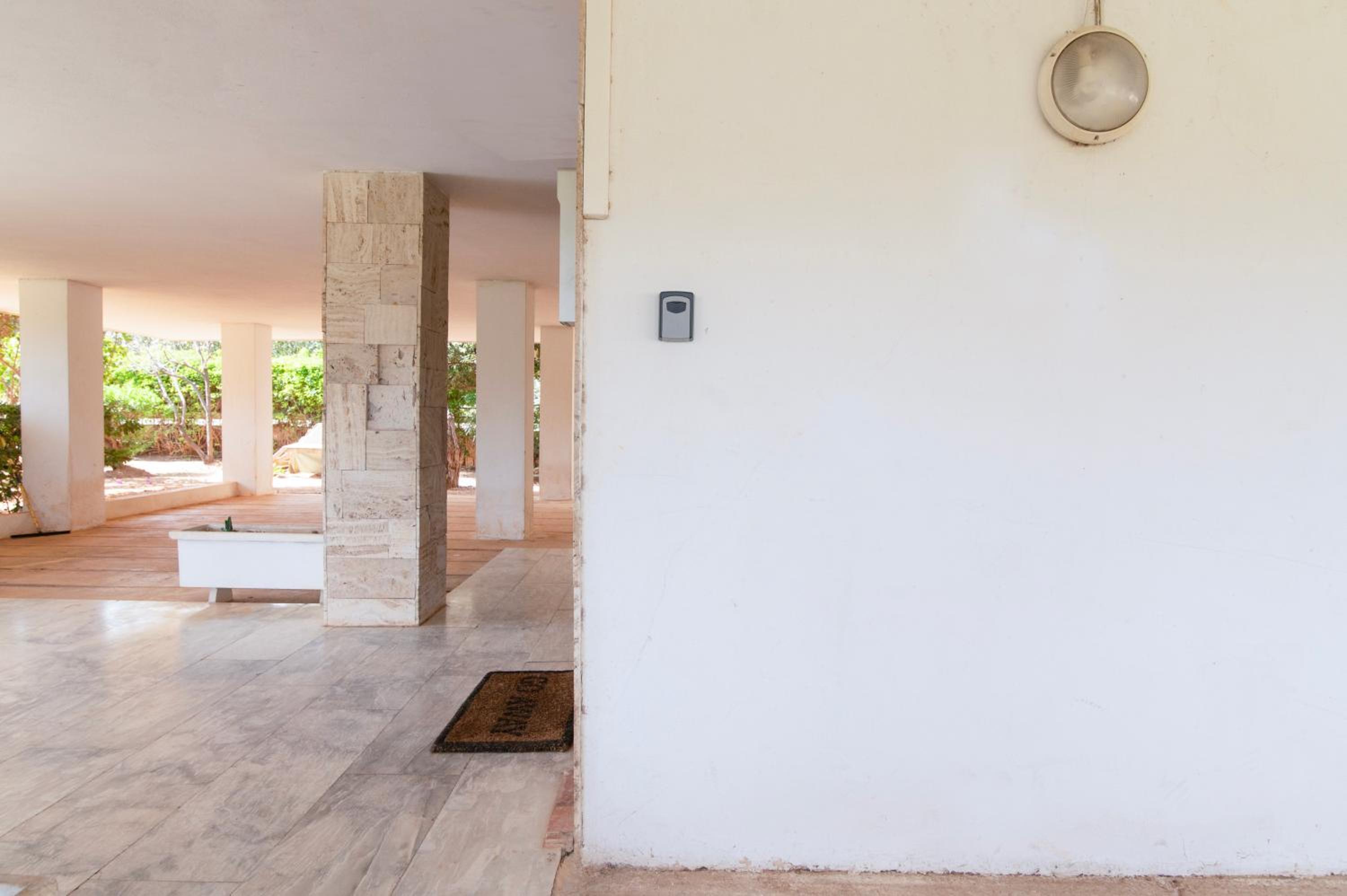 Sun & Sea Suite, Kavouri
