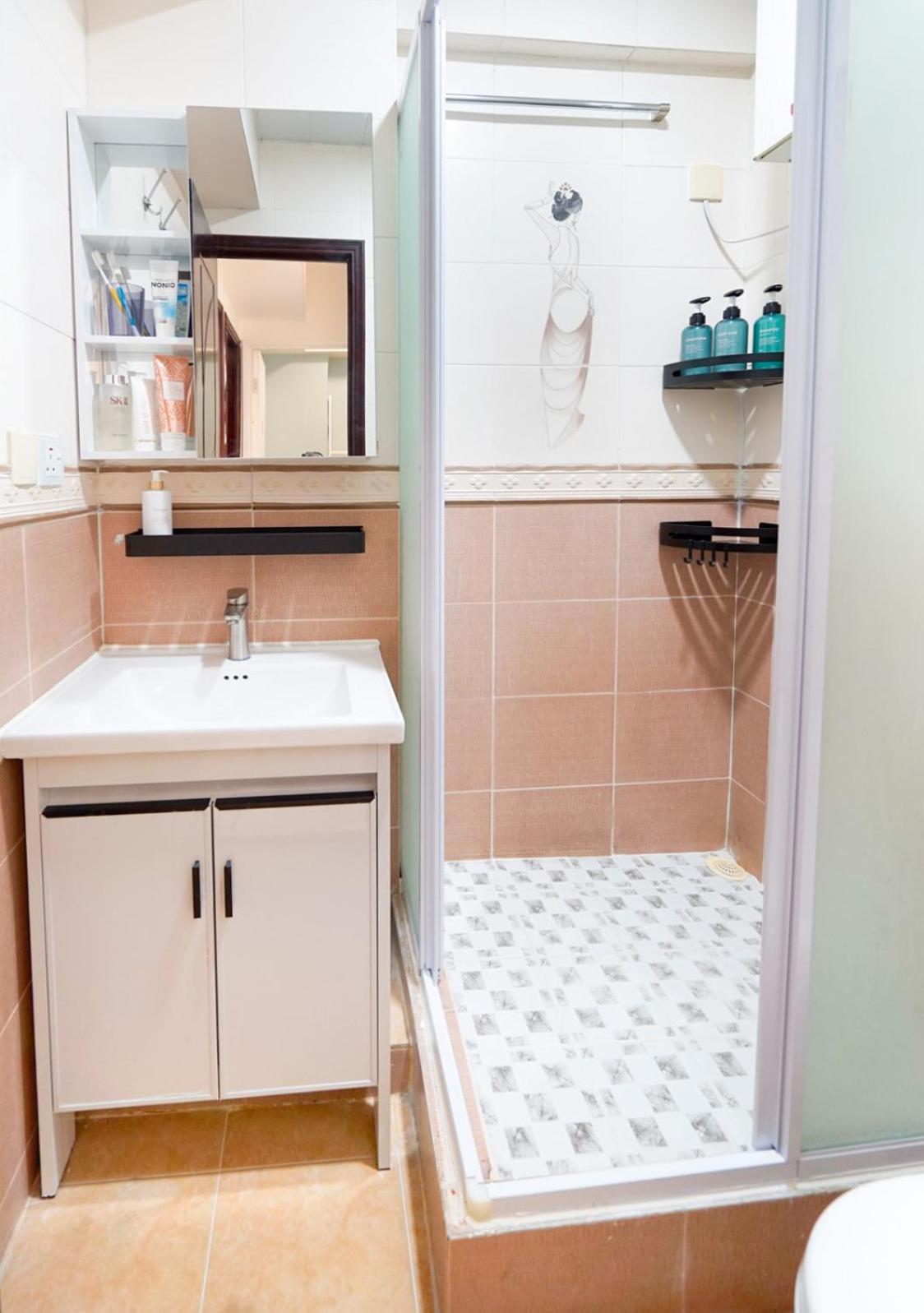 CoLiving Space - Hennessy Road 113 Wan Chai MTR