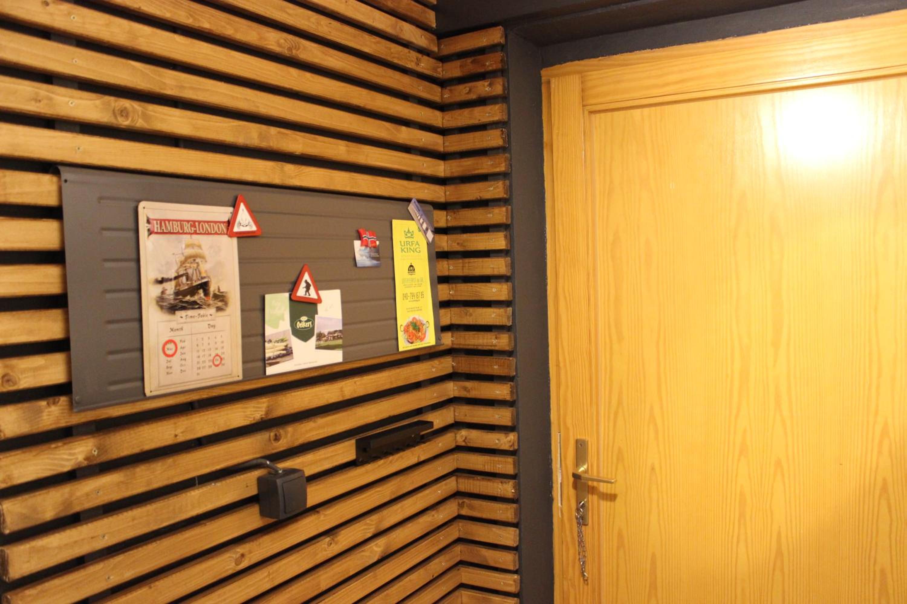KLEINE SOUTERRAIN WOHNUNG NÄHE HAMBURG