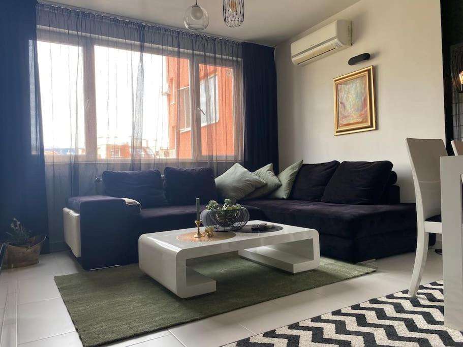 Lovely 1-bedroom apartament with free parking